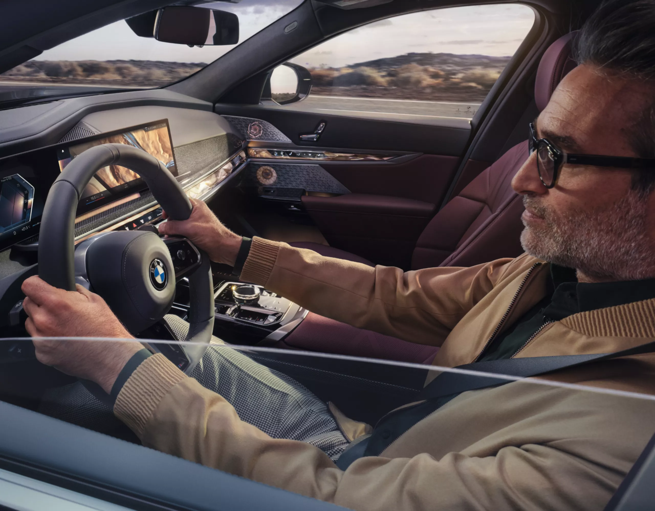 BMW 7シリーズ セダン：BMWアイコニック・サウンド・エレクトリック