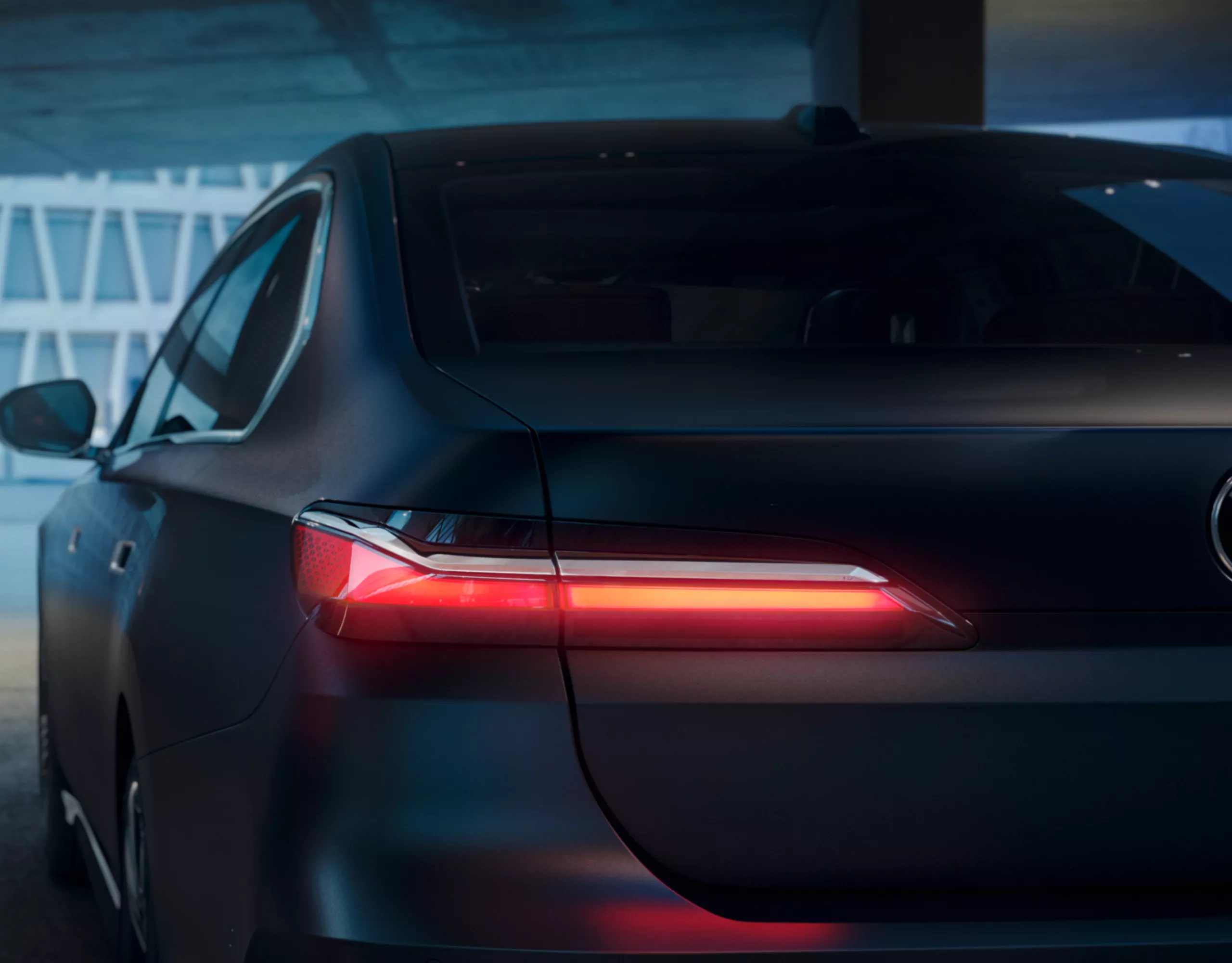 BMW 7シリーズ セダン： リヤ・ビュー
