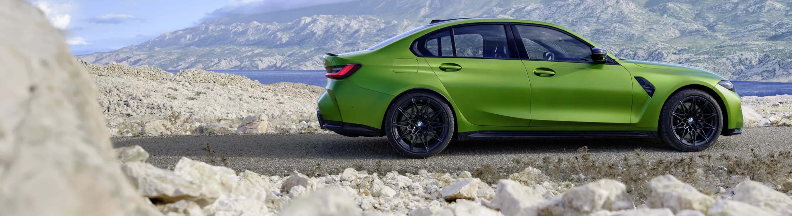 BMW M3 Competition Sedan in Frozen Tampa Bay Green Exterieur View