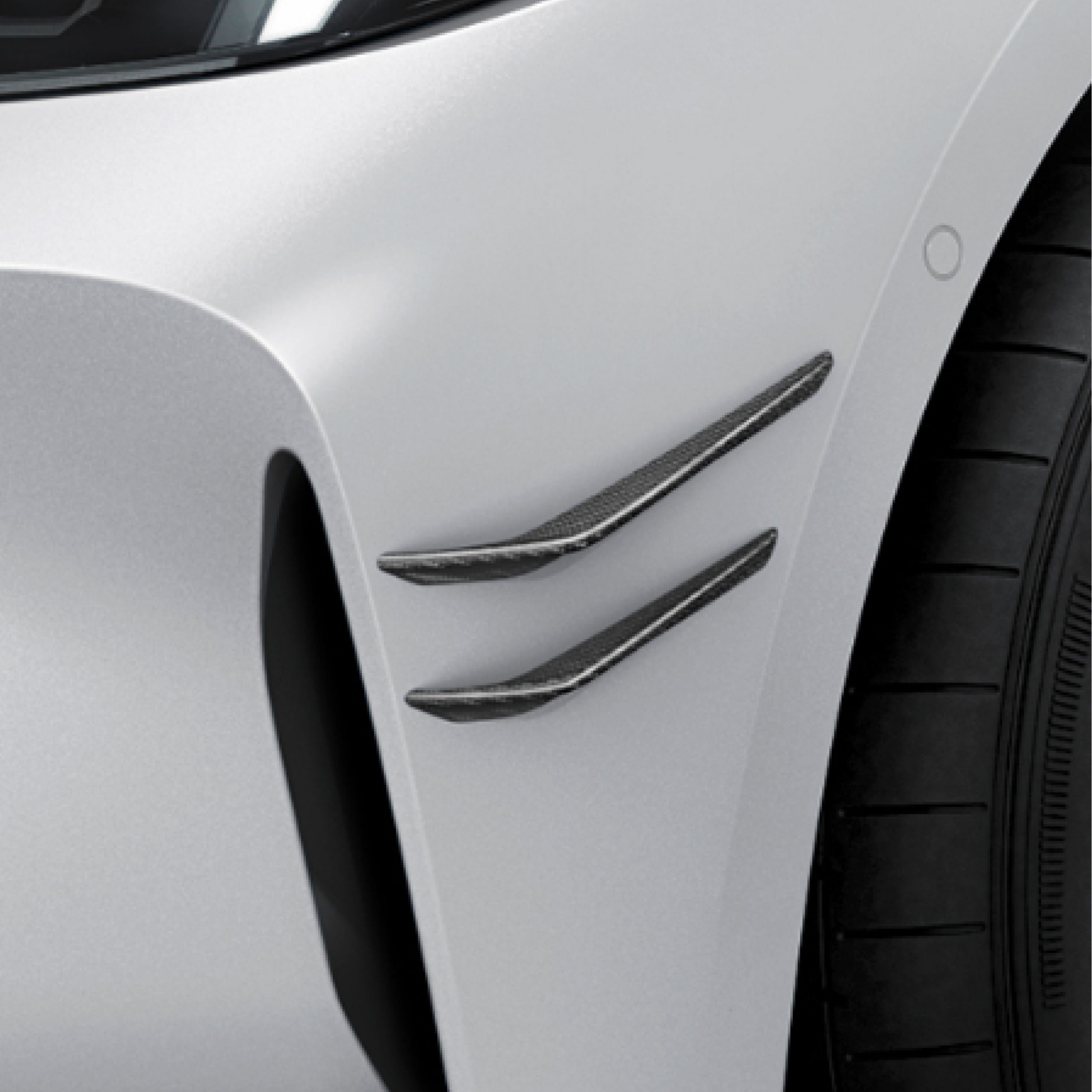 BMW M4 Competition M xDrive kabrioleti M Performance süsinikkiust tiivadetailid