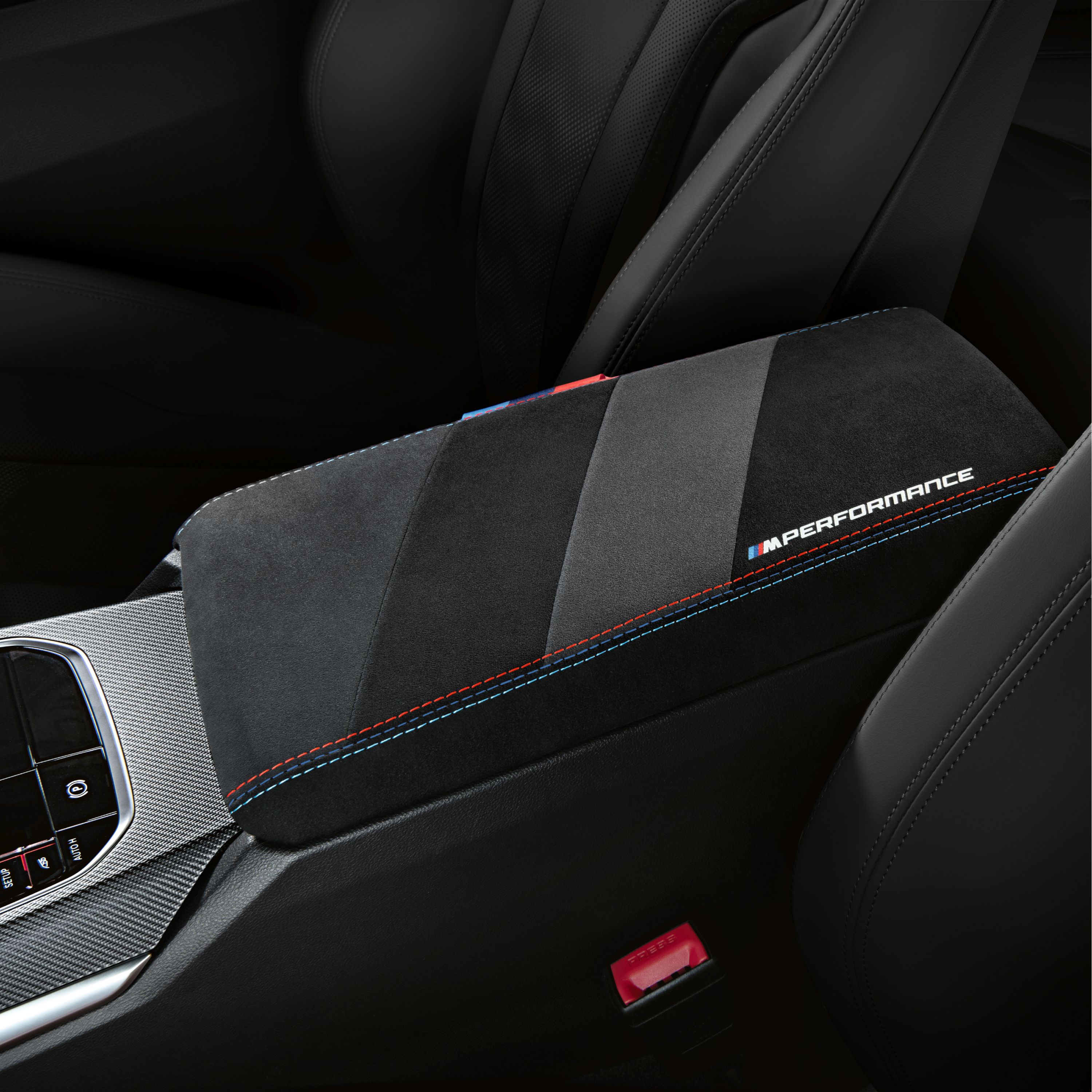 BMW M4 Competition M xDrive Convertible M Performance centre armrest, Alcantara