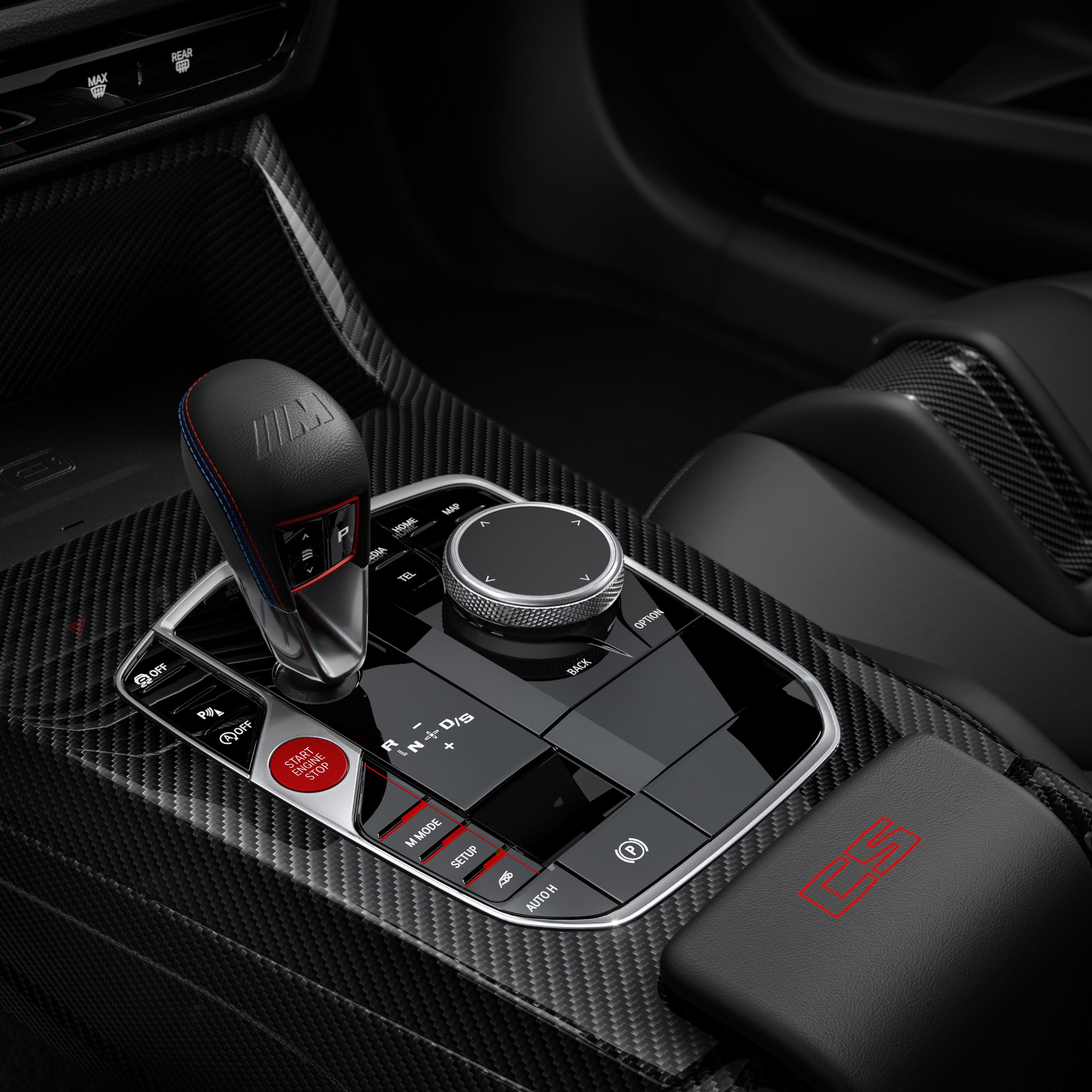 BMW M2 CS - Console centrale renforcée en fibre de carbone