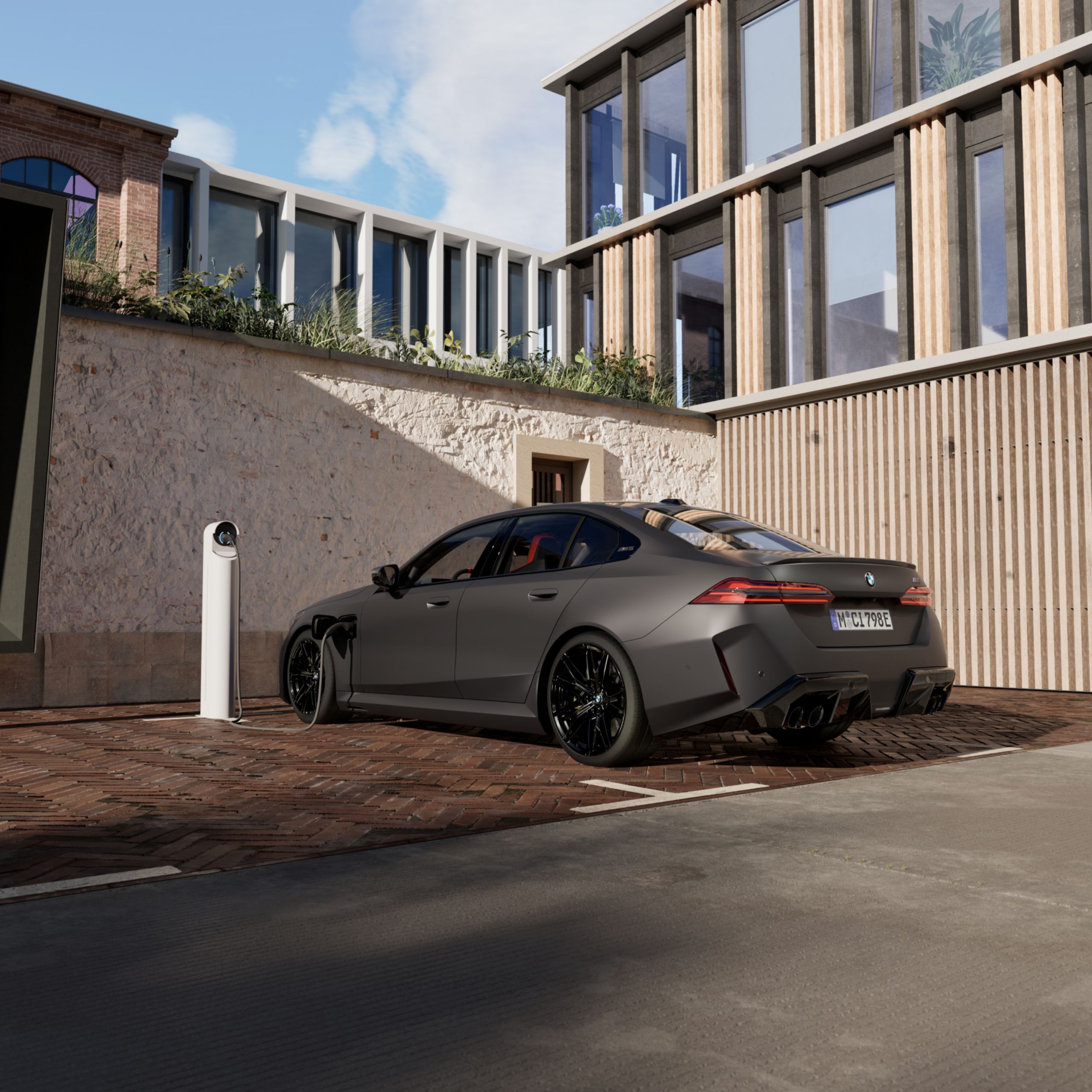 Connected Home Charging do BMW M5 Berlina