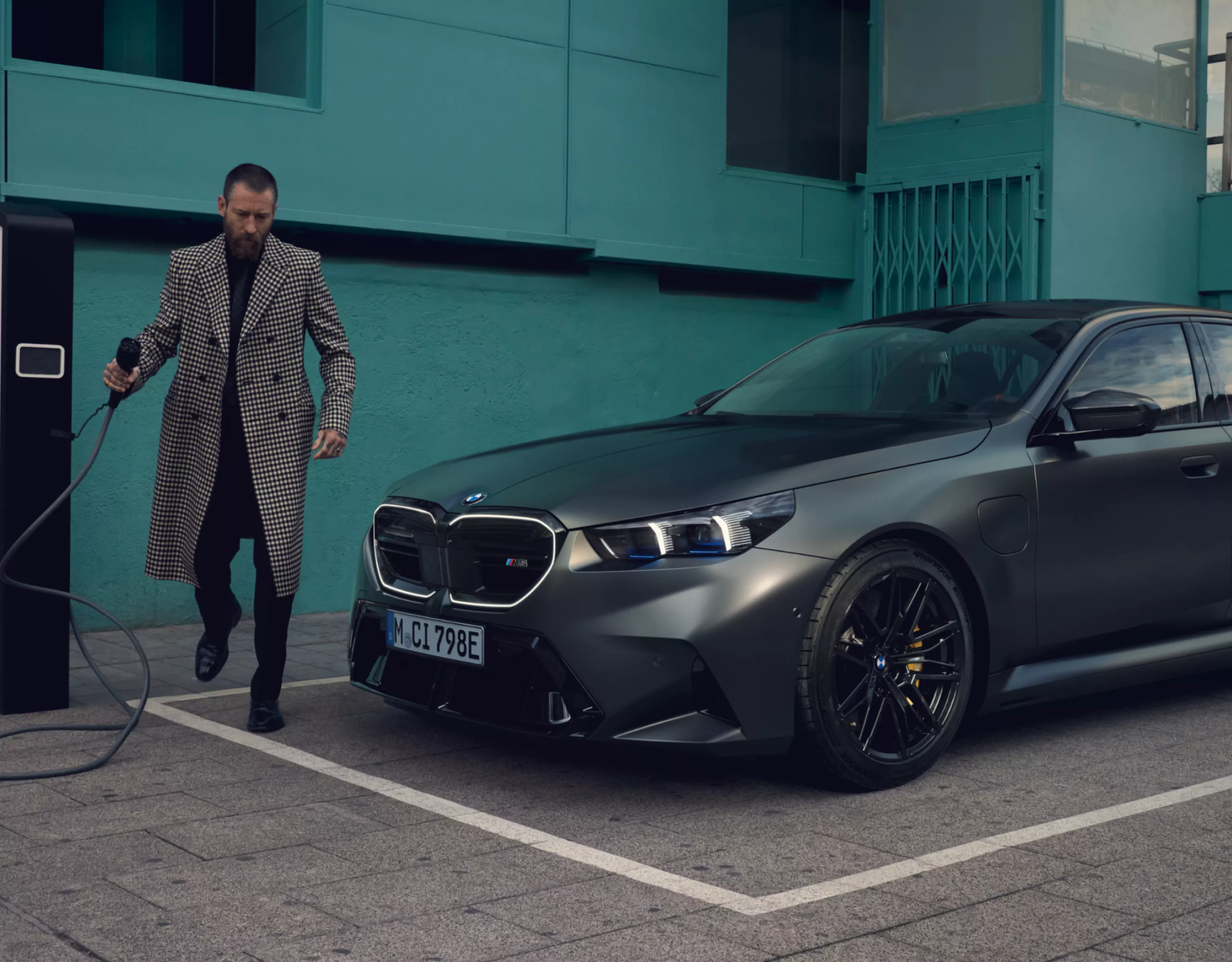 BMW M5 Limousine Öffentliches Laden 