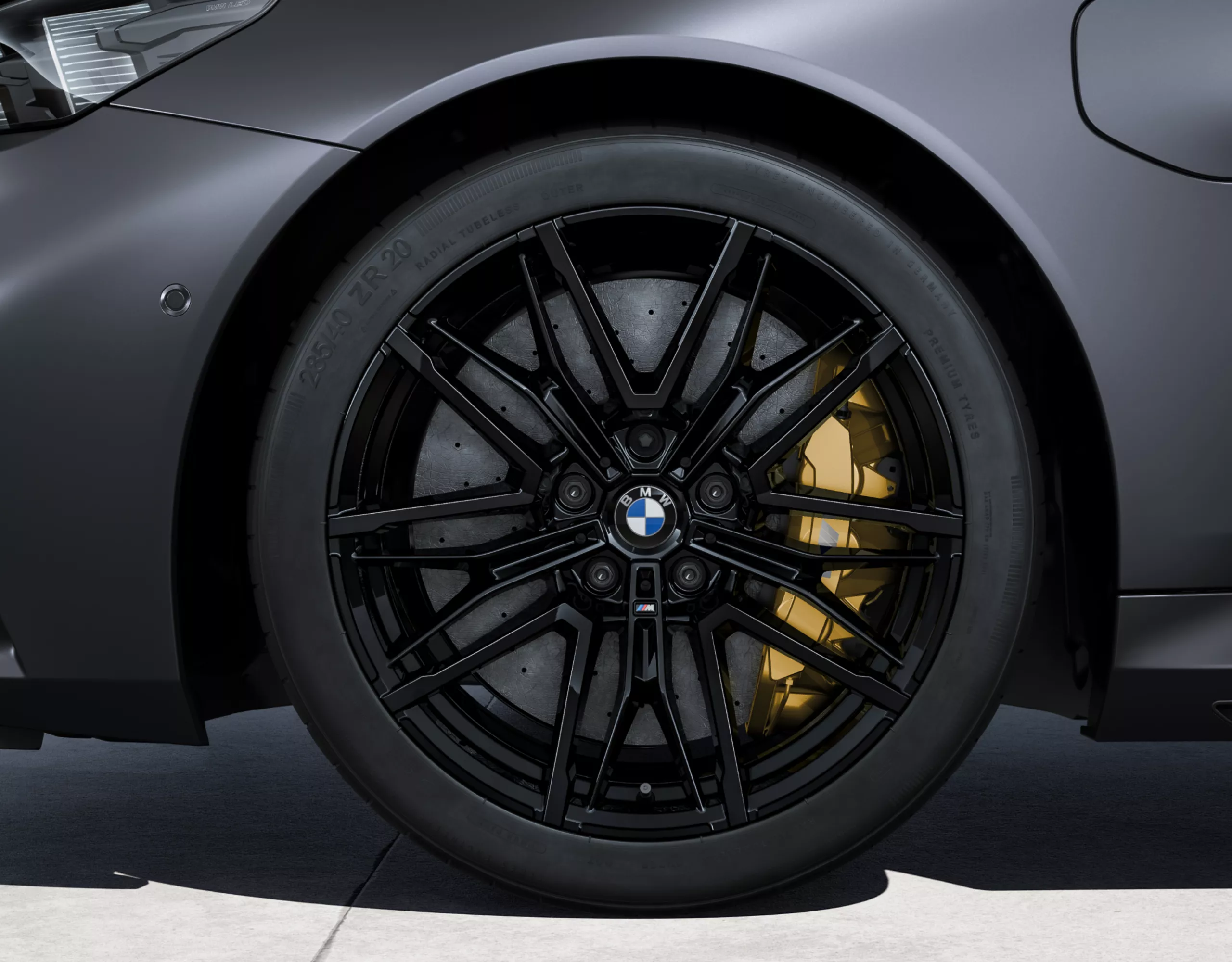 BMW M5 Saloon 20"/21" M light alloy wheels double spoke style 951 M Black with mixed tyres and sport tyres