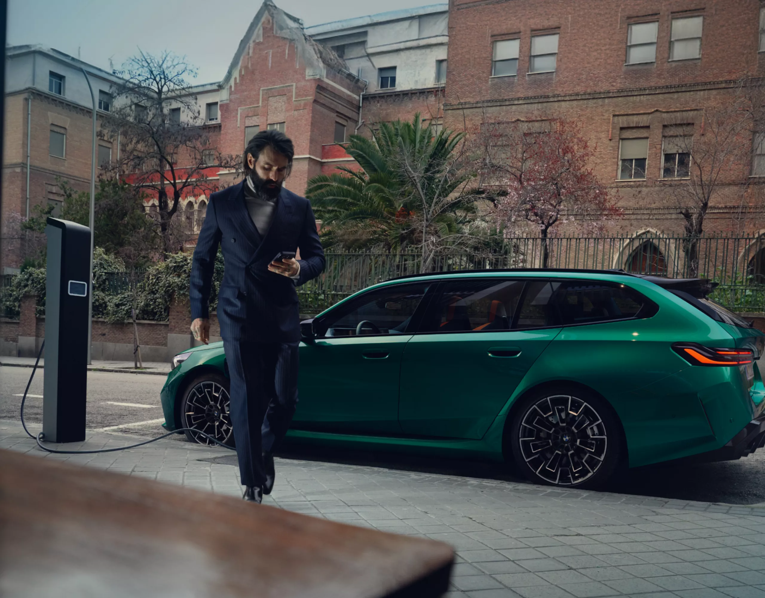 Public charging BMW M5 Touring G99 