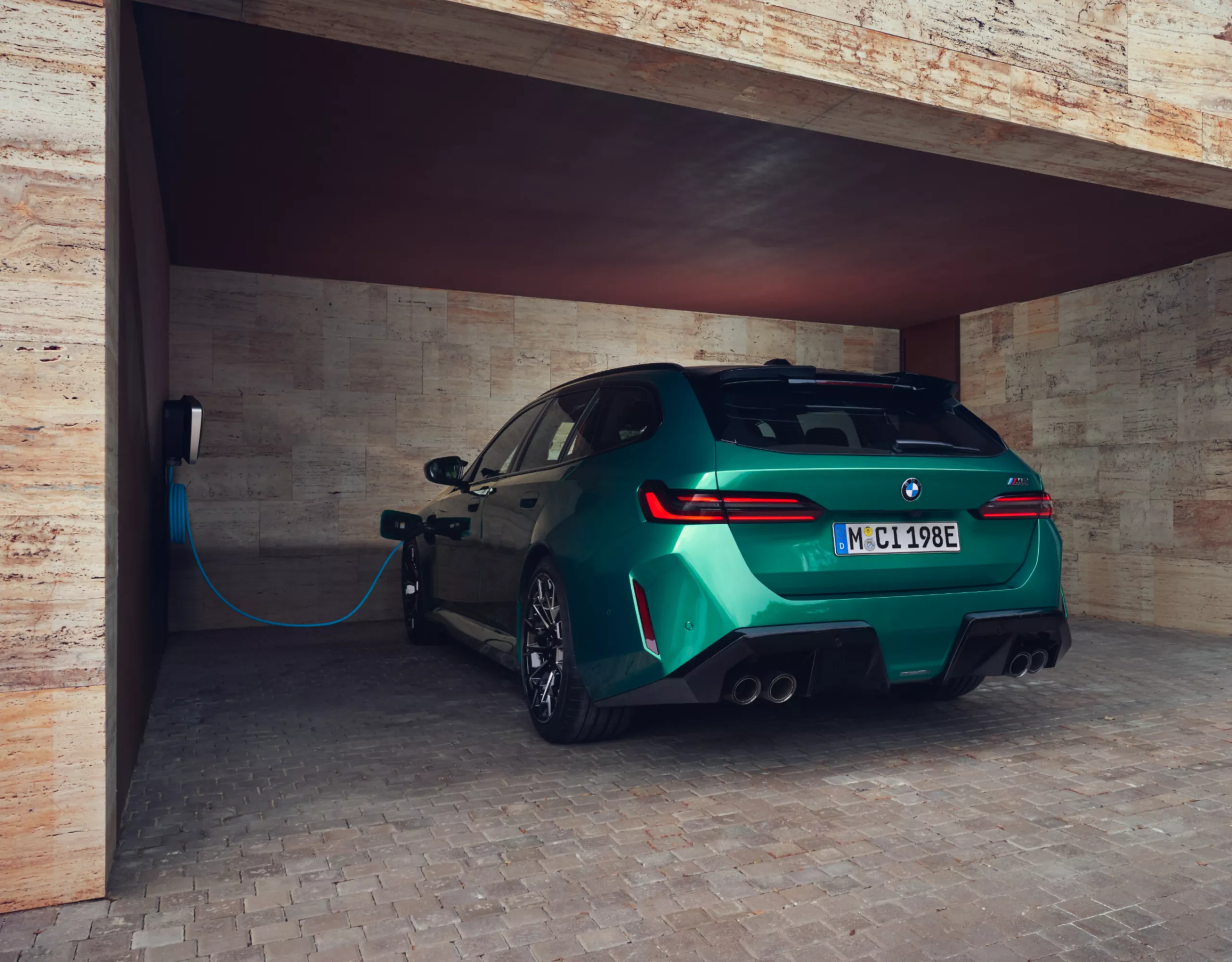 Home Charging BMW M5 Touring G99 