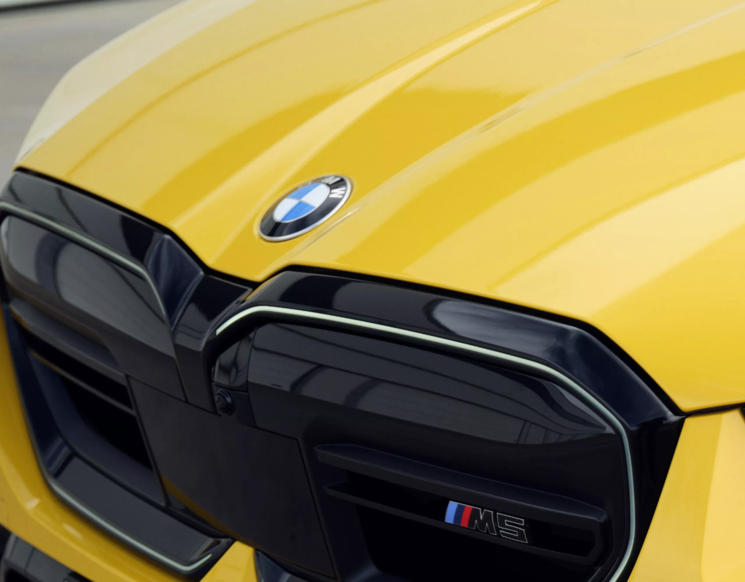 BMW M5 Touring – BMW Individual megjelenítő