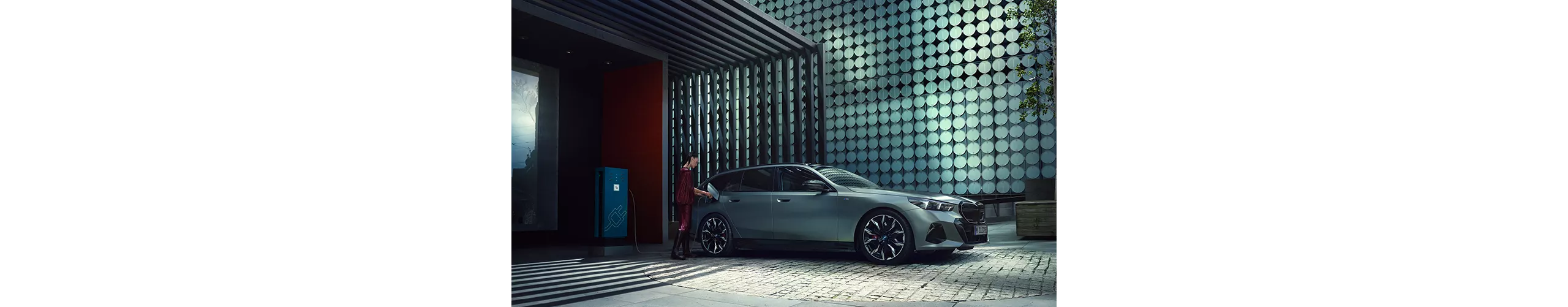 BMW i5 M60 xDrive ツーリング