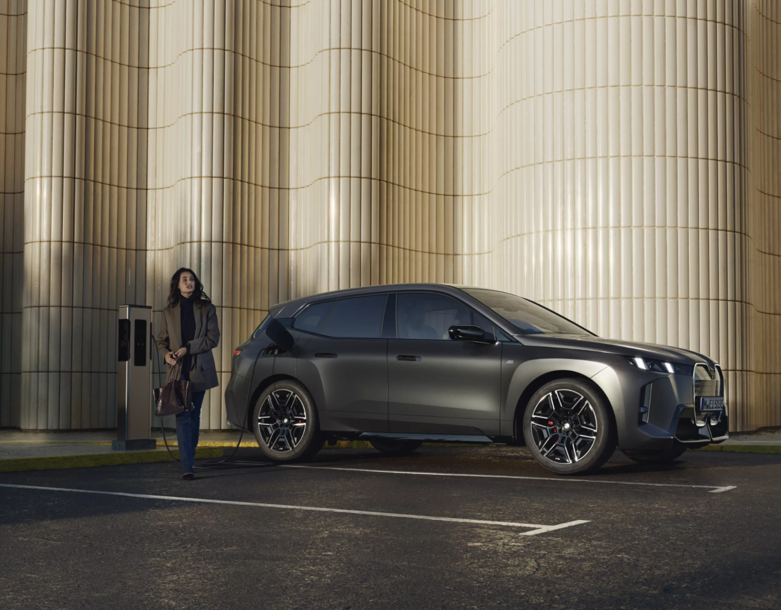 BMW iX M70 Public Charging