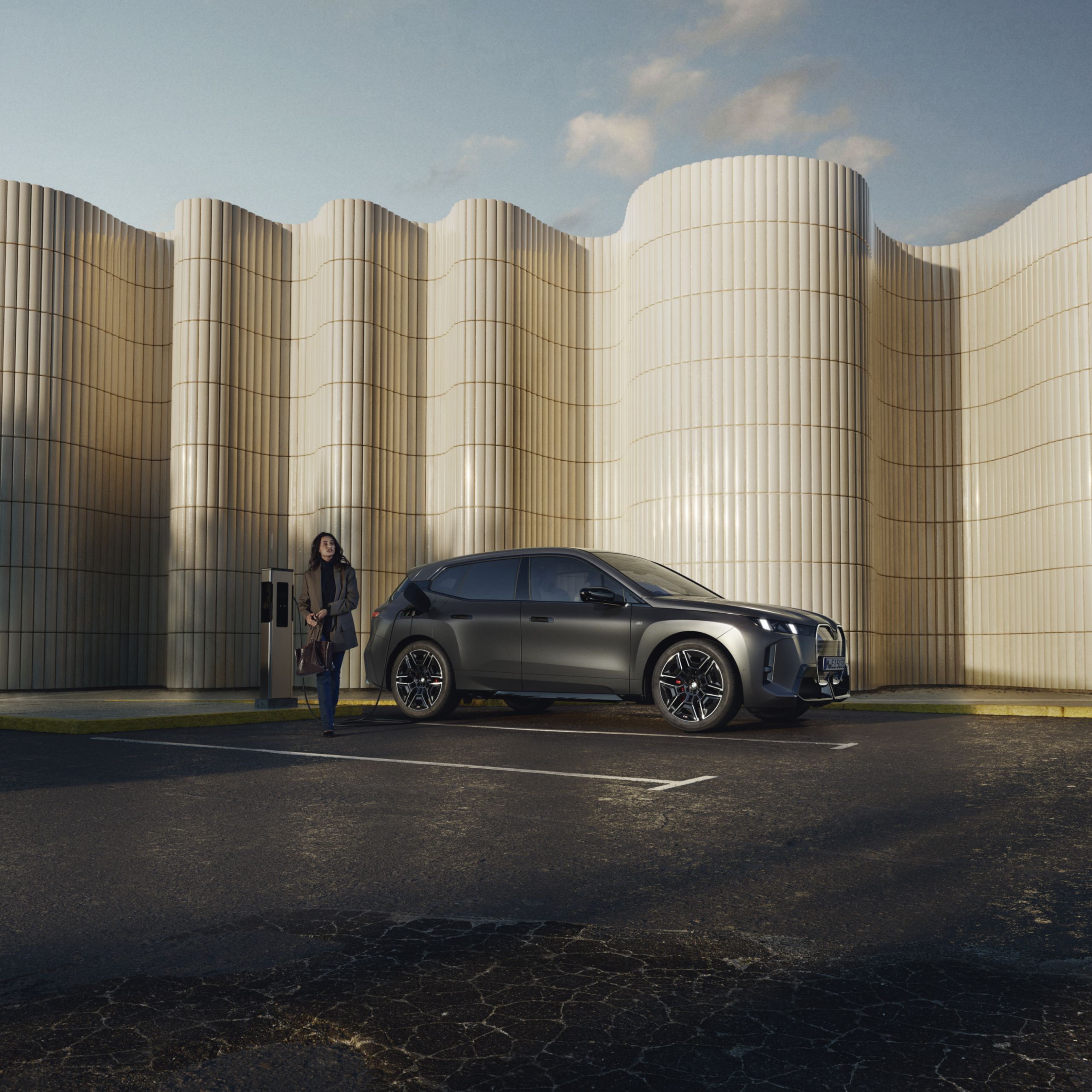 Public Charging w BMW iX M70
