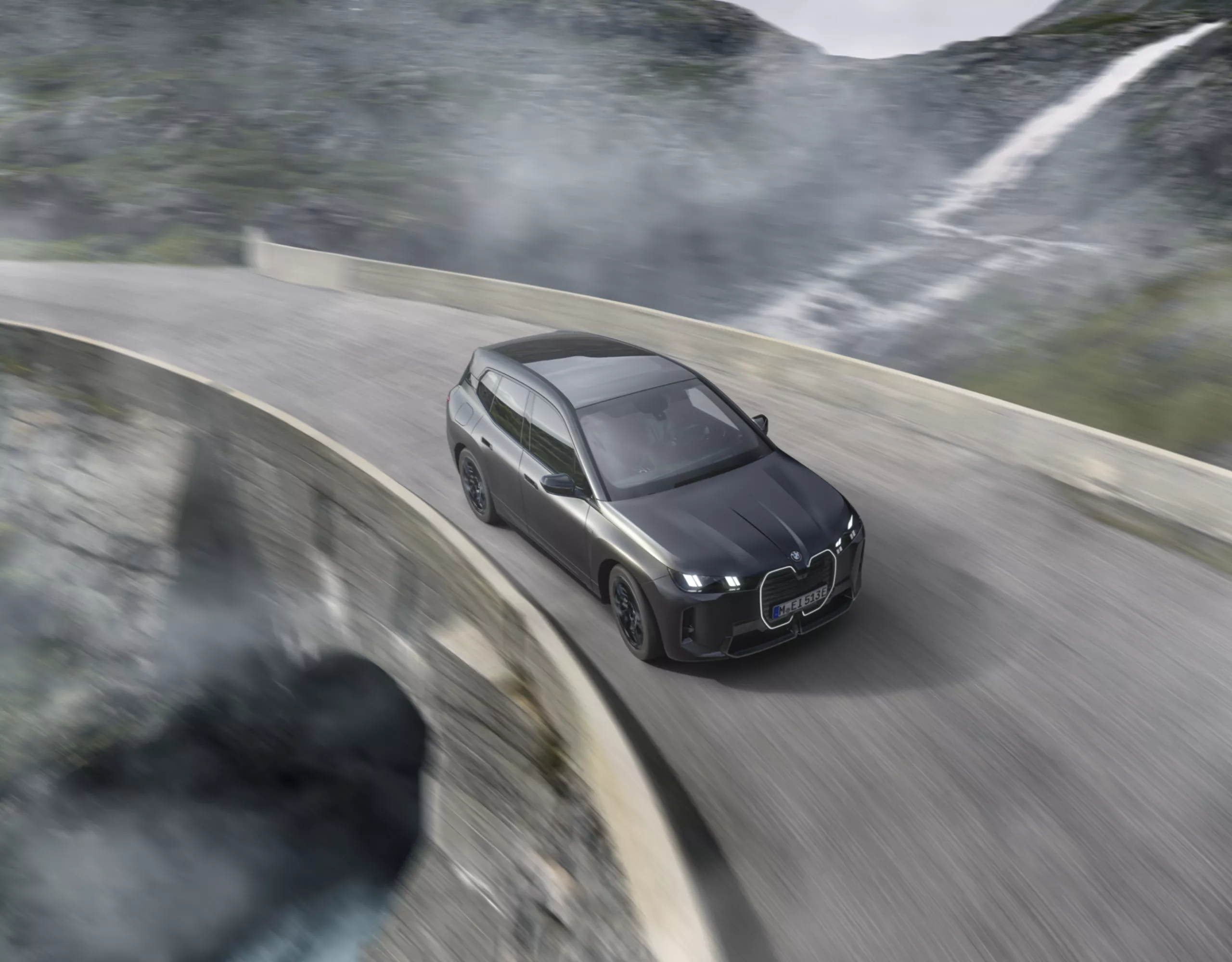 BMW iX M70 My BMW App
