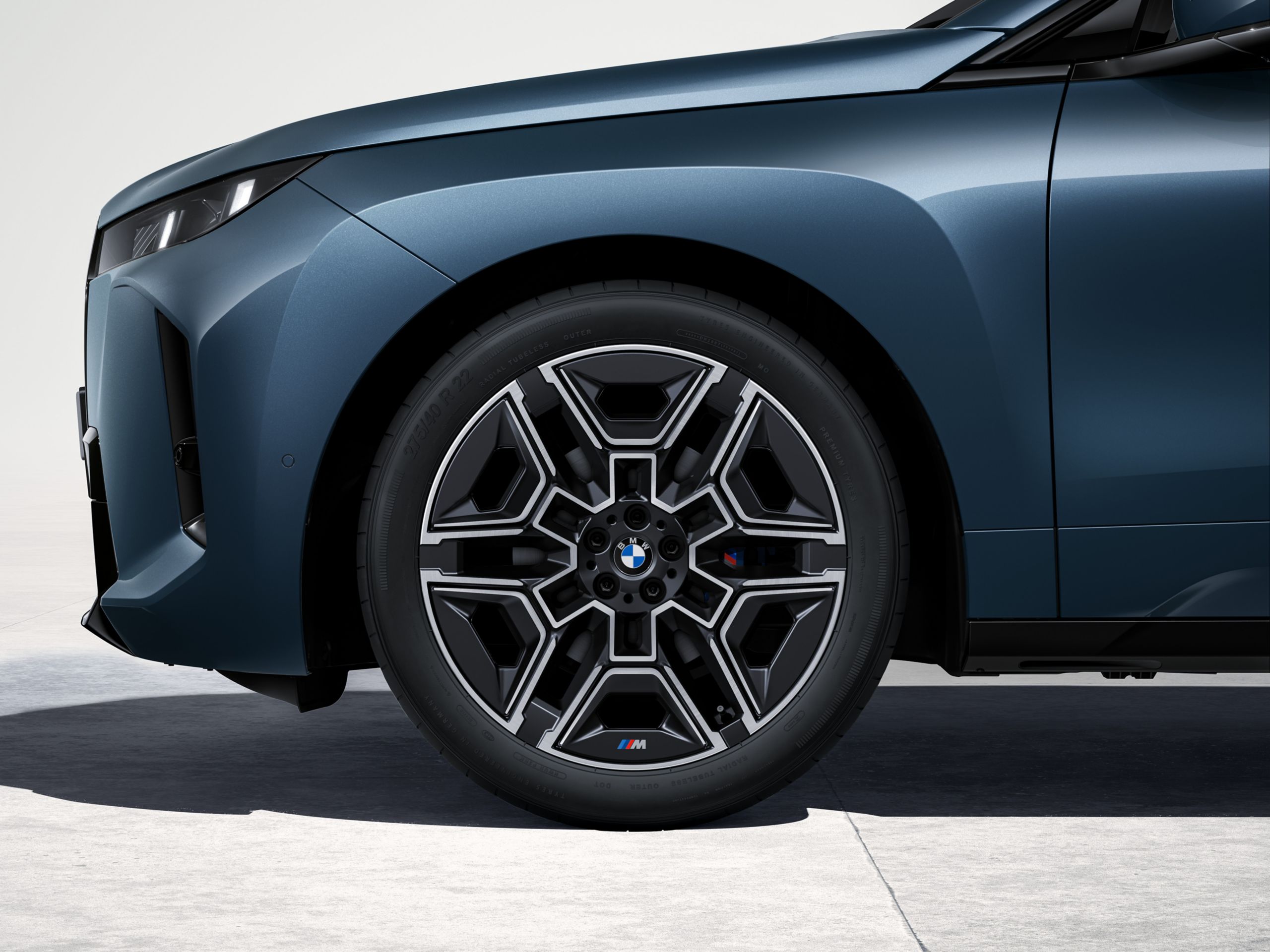 BMW iX 22" rims