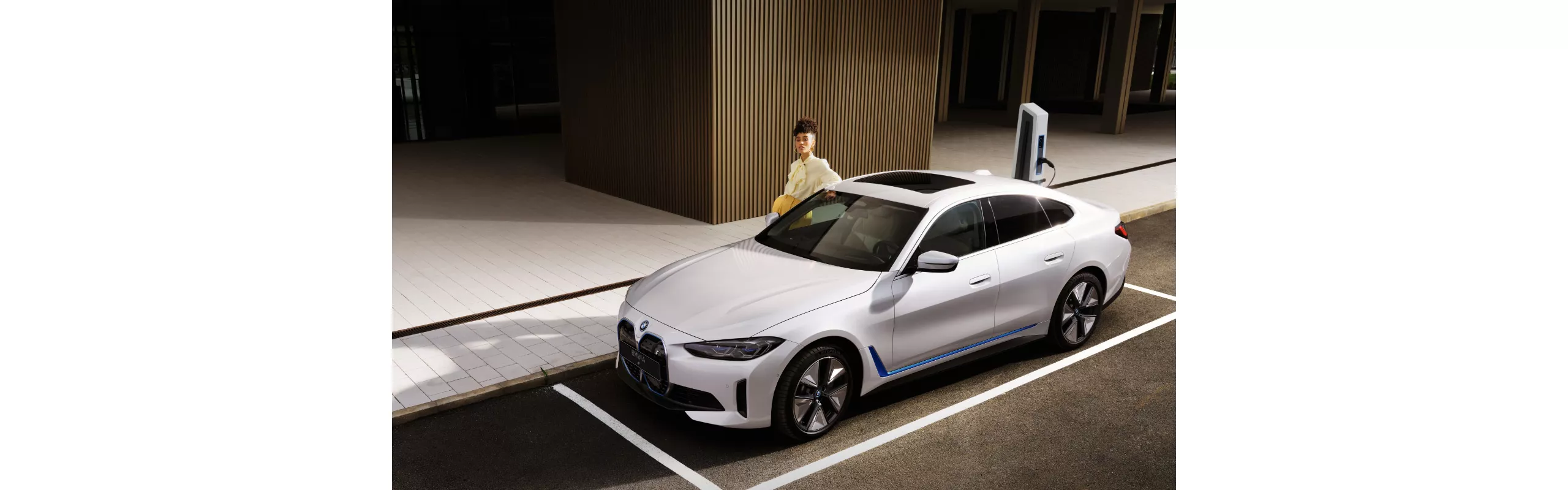 BMW i4 eDrive40 Pasiūlymo kaina 49 999 Eur.