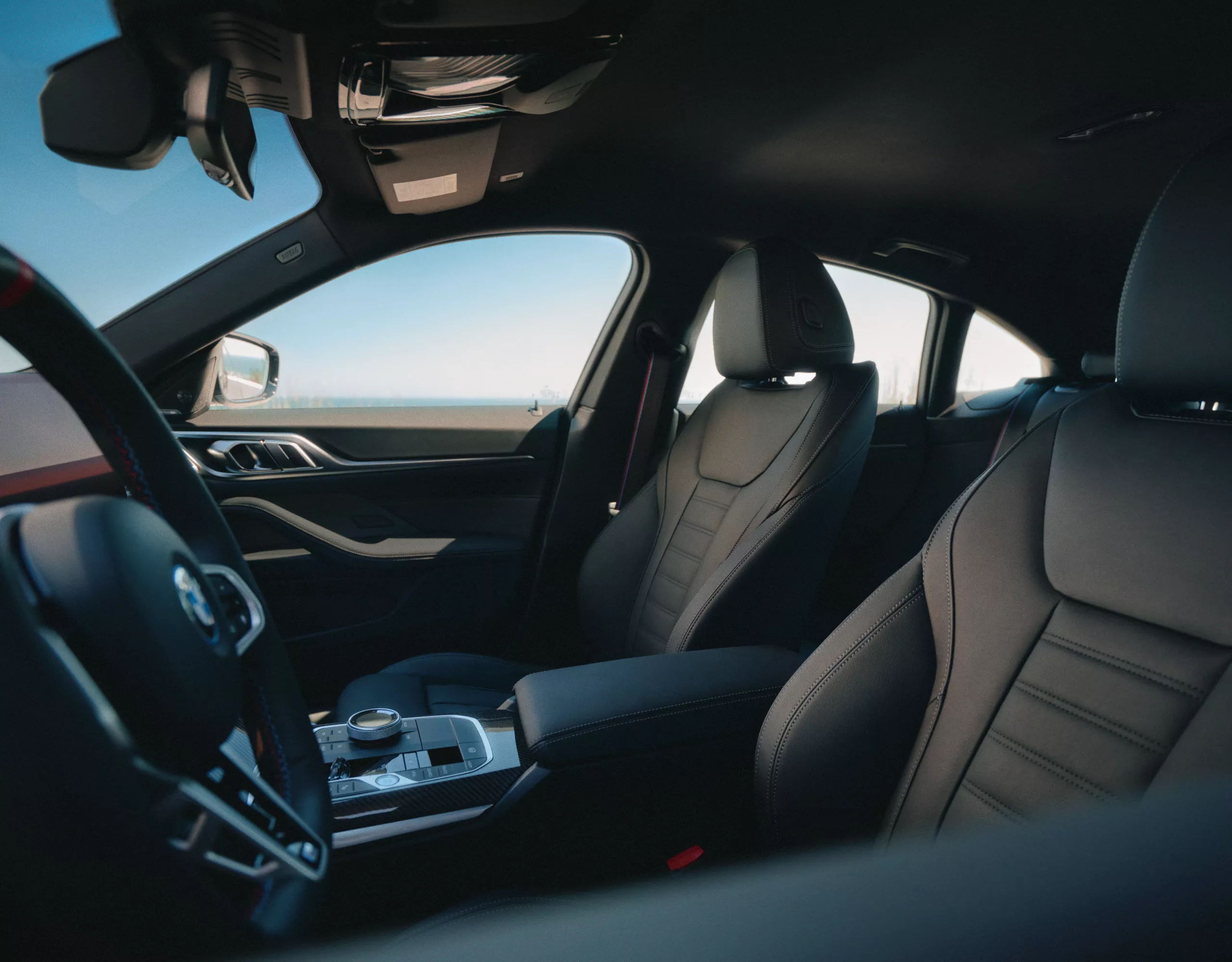 BMW i4 Gran Coupé grey interior 