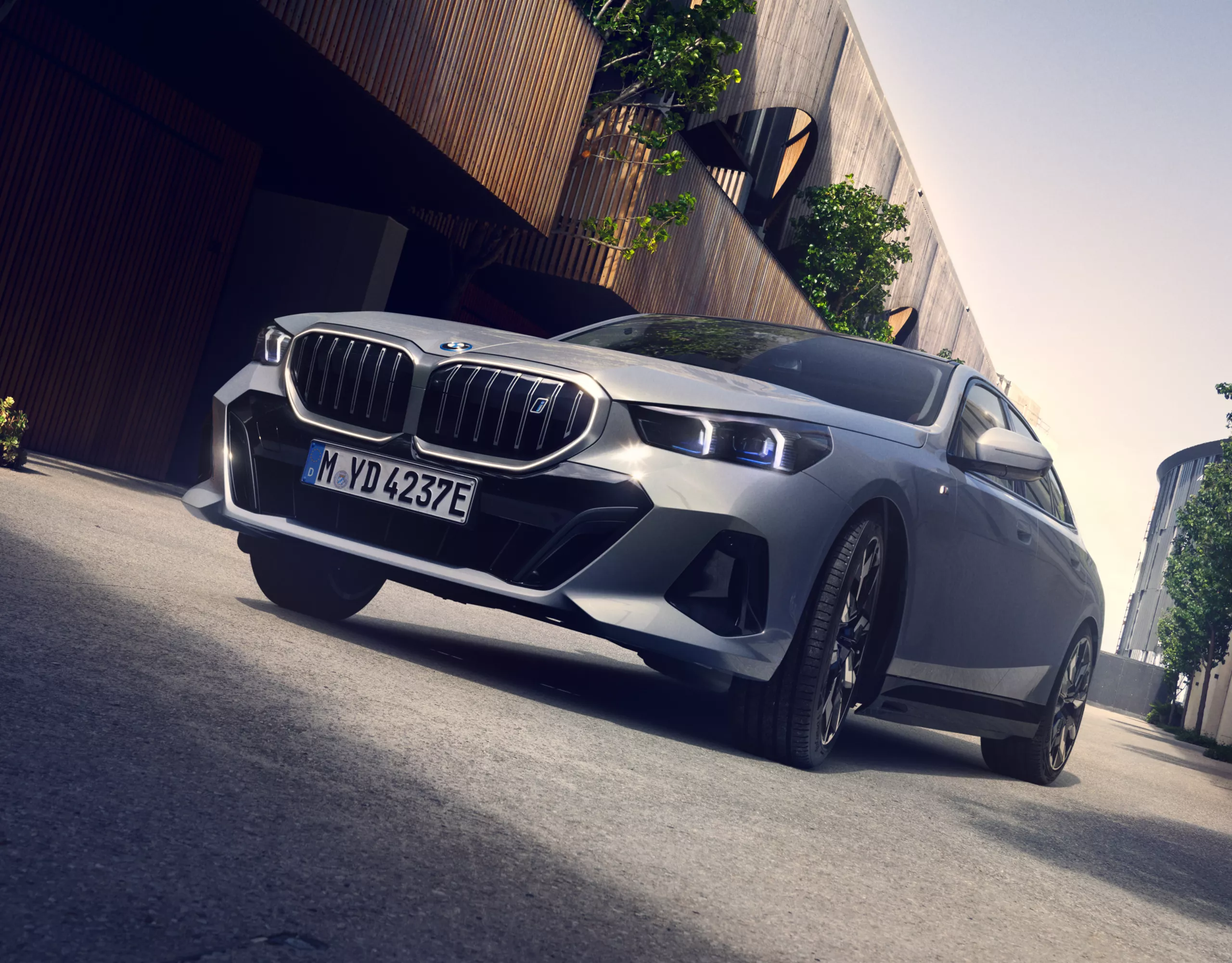 BMW i5 grey front view