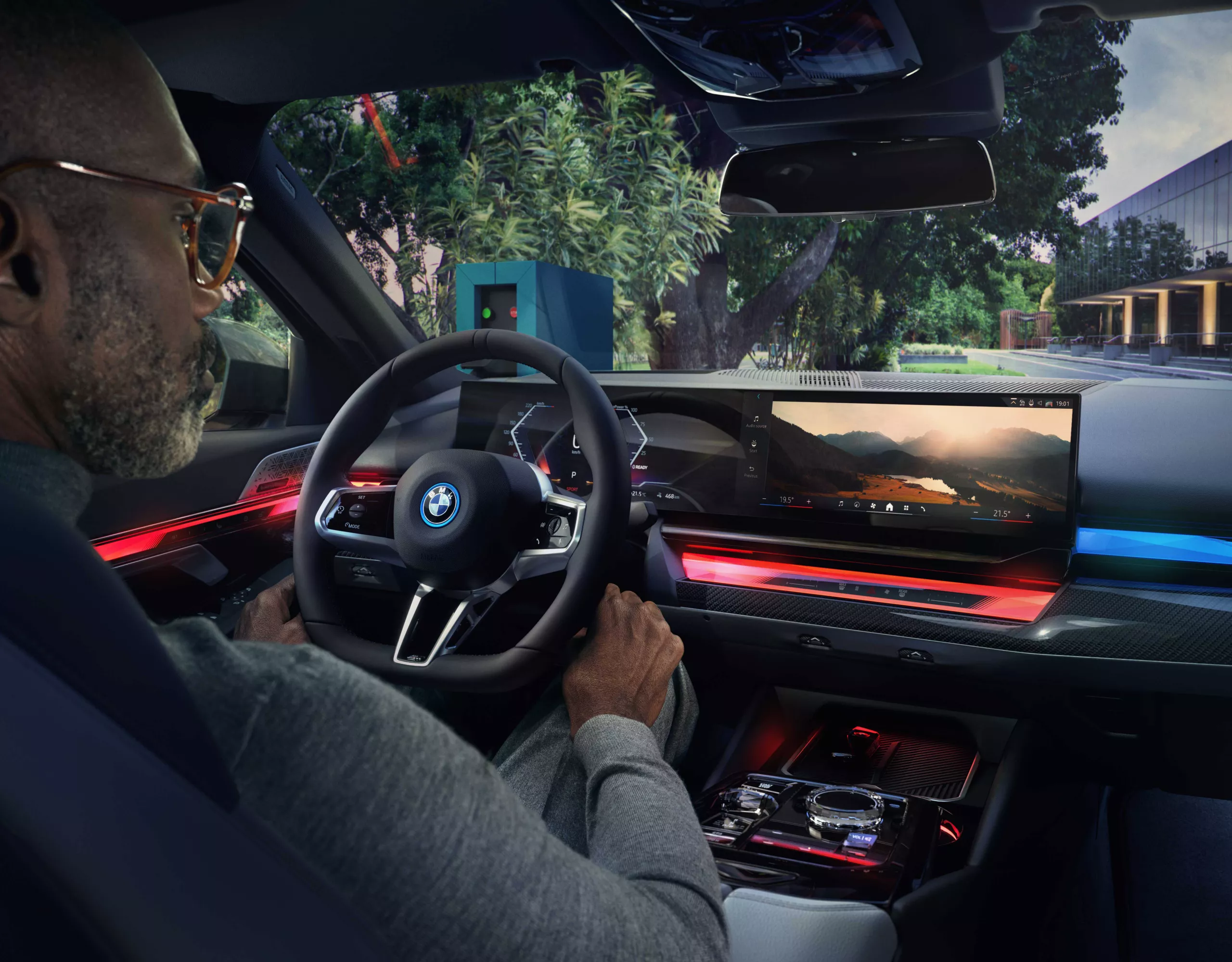 BMW i5 Touring green interior