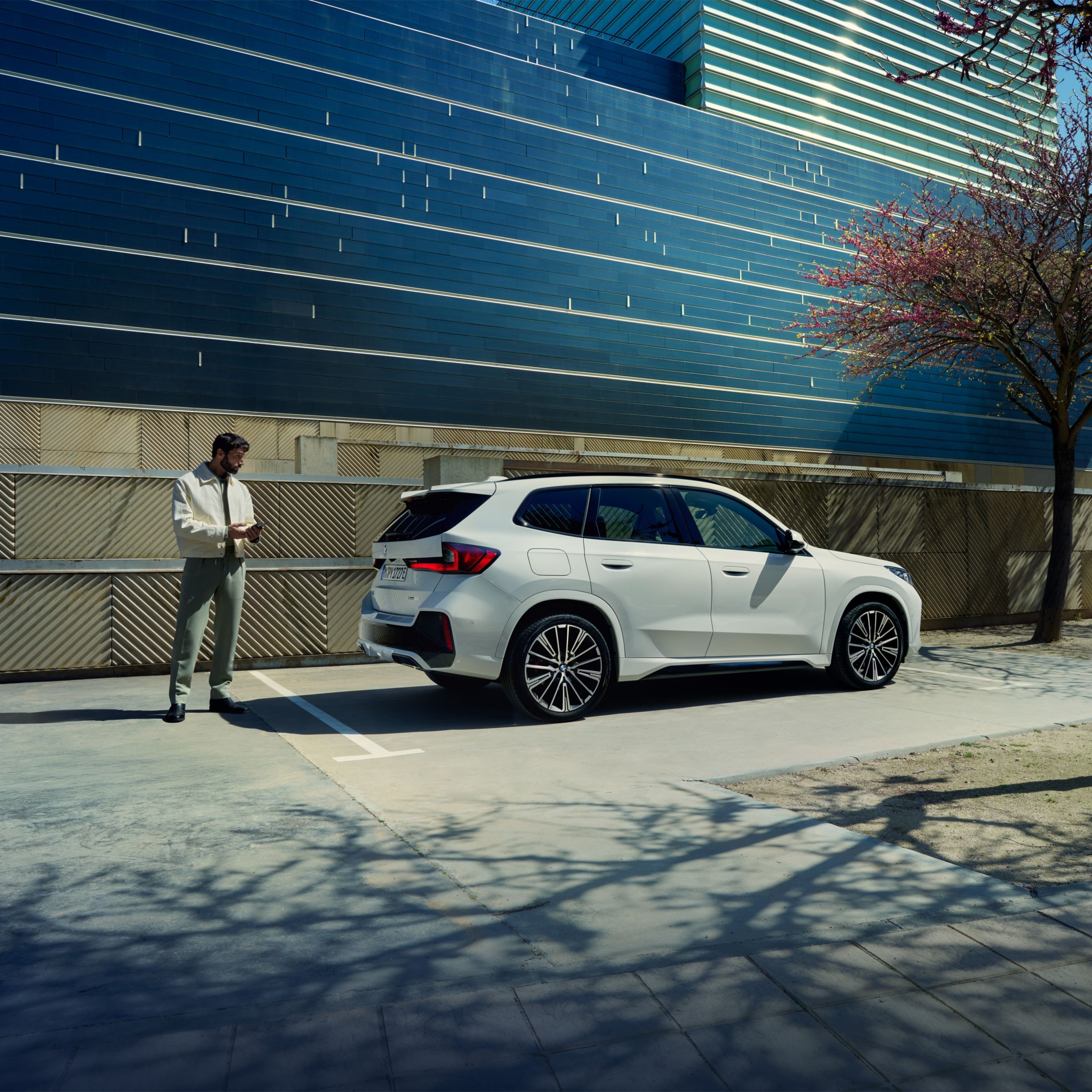 BMW iX40