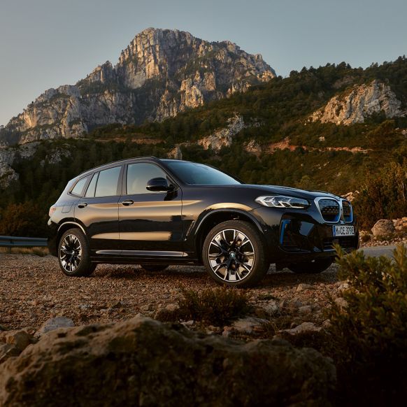 BMW iX3