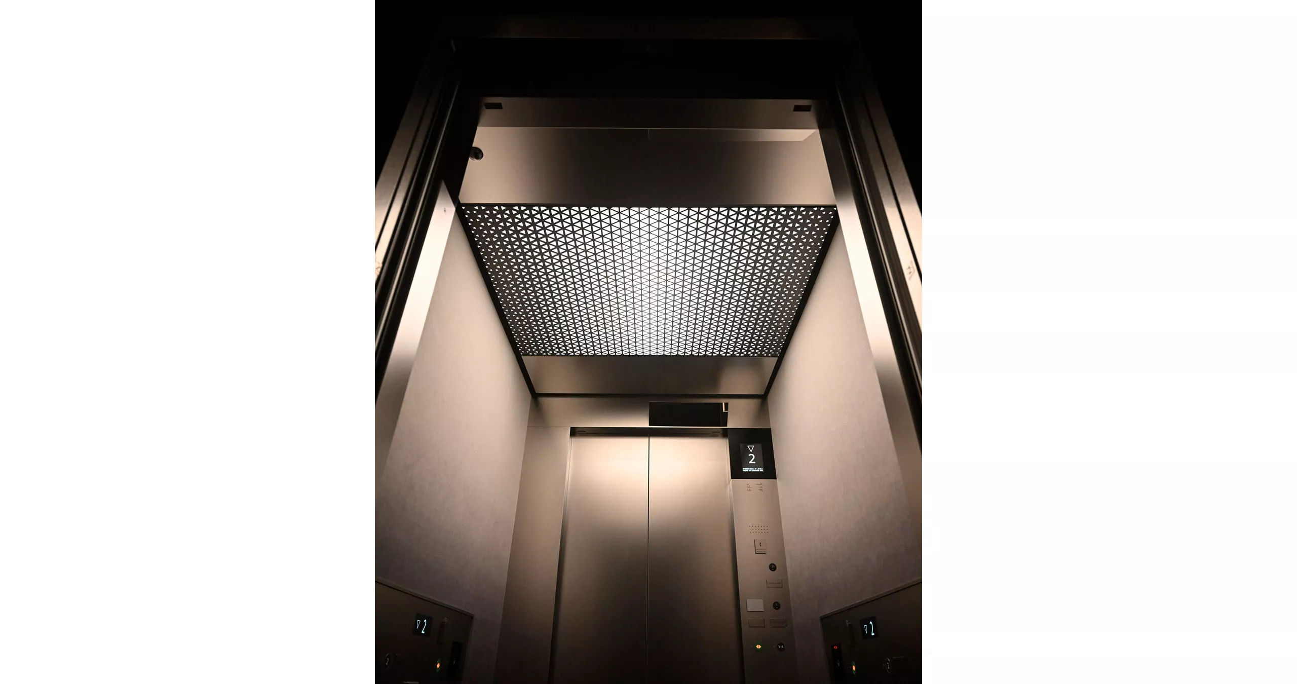 キドニー・グリル&トリニティ・パターン