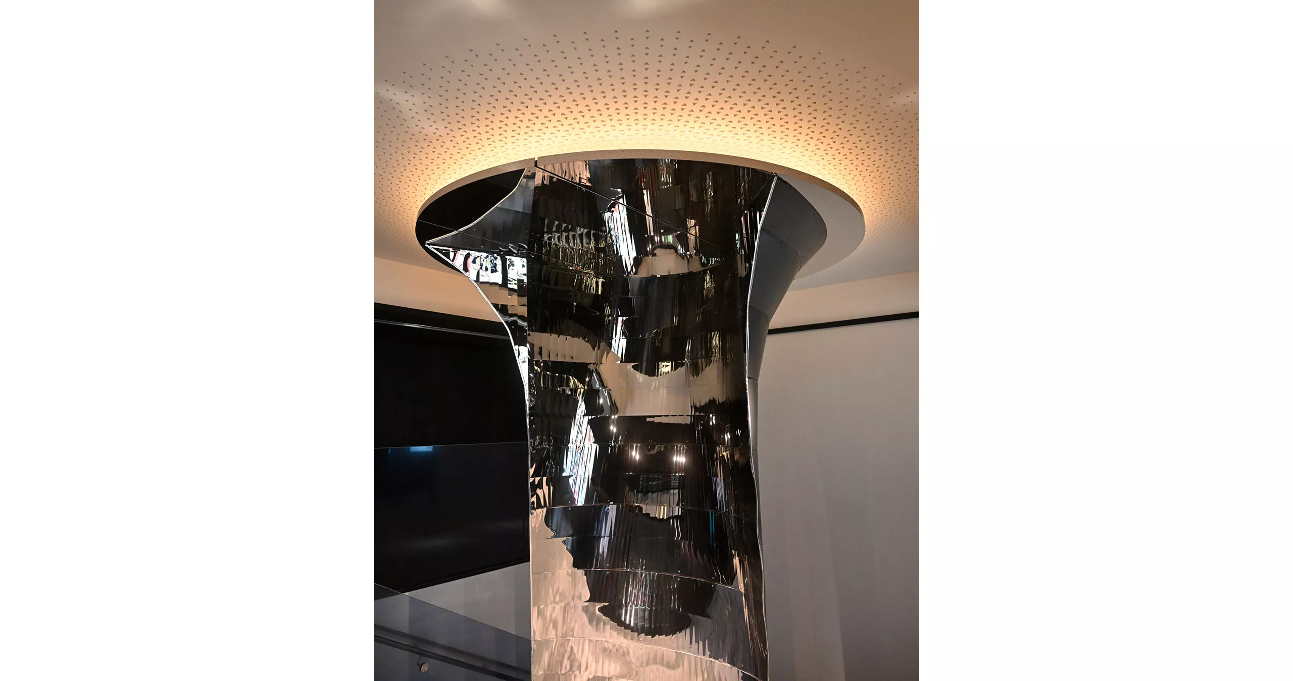 キドニー・グリル&トリニティ・パターン