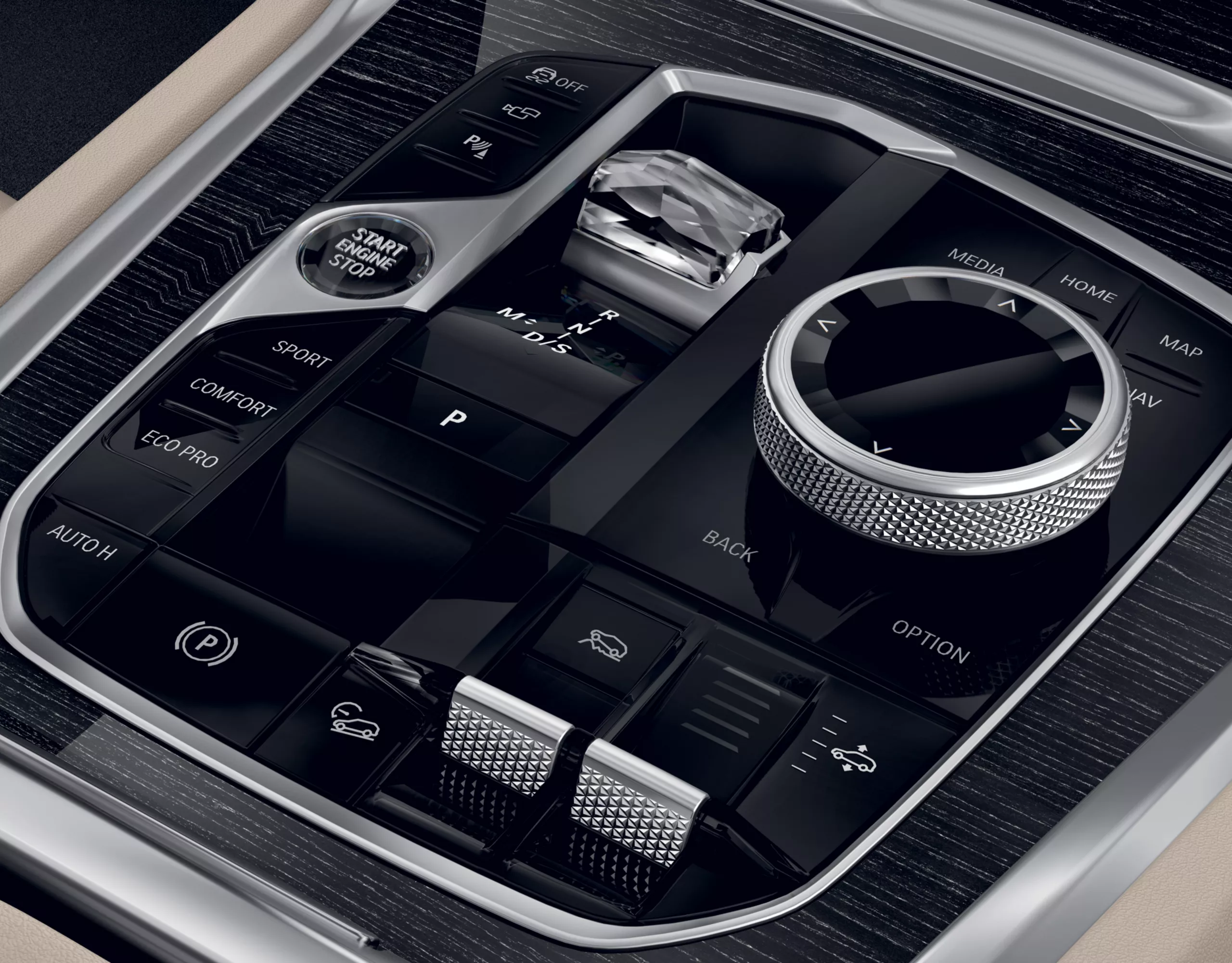 Middle console with Glass application 'CraftedClarity' for interior elements in the BMW X6