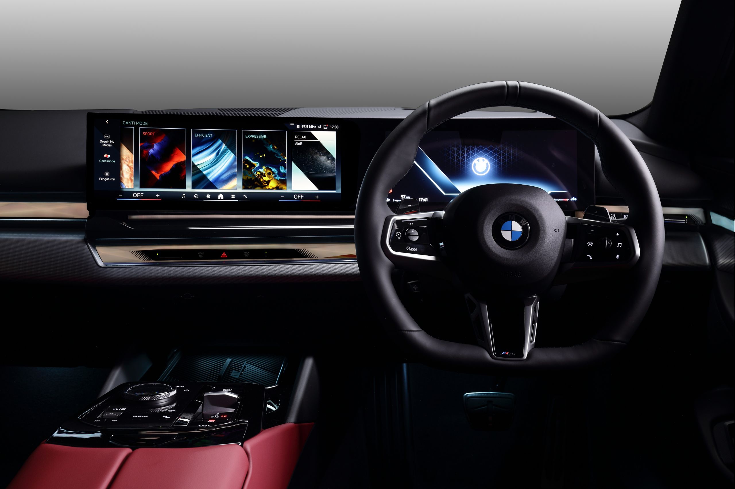 Interior design BMW 5 Series Sedan G60 ICE