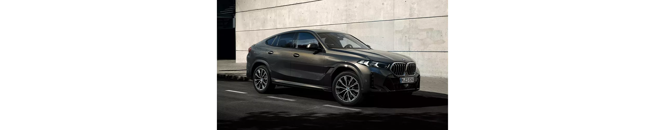贈呈車両： BMW X6 35d xDrive M Sport
