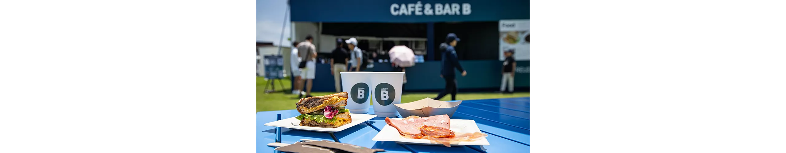 CAFÉ & BAR B 出店