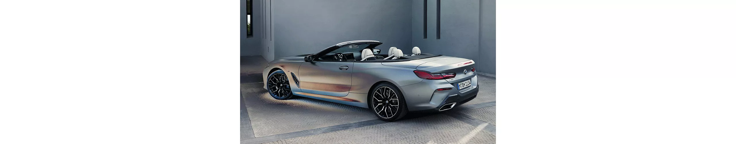 ホールインワン賞： BMW M850i xDrive カブリオレ