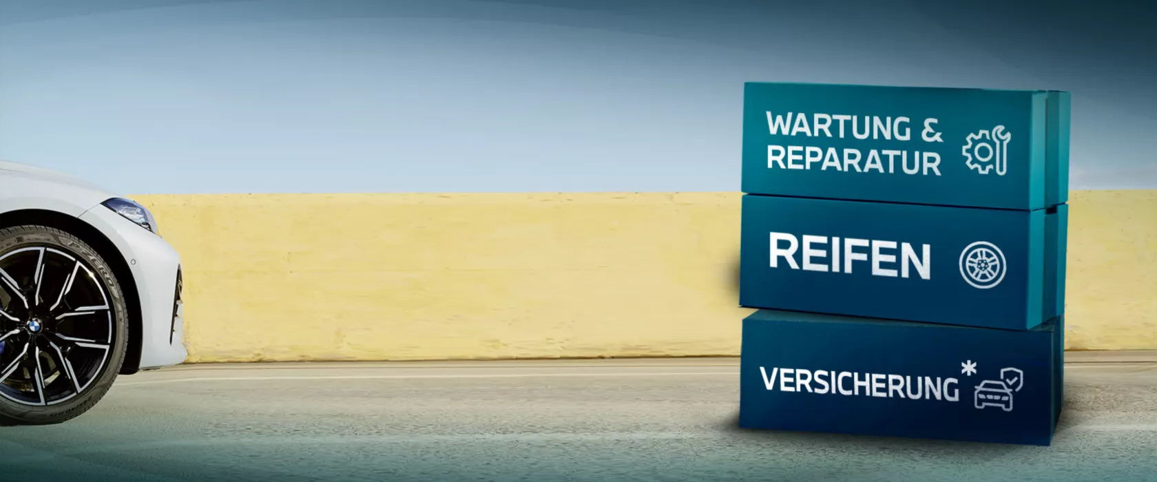 Drei blaue Pakete mit den BMW Leasing Upgrades Wartung und Reparatur, Reifenmanagement und Versicherung. 