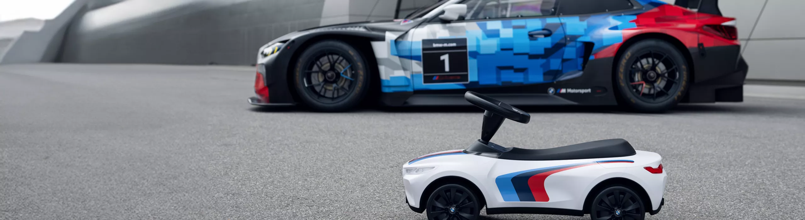 Іграшки та дитячі іграшки BMW
