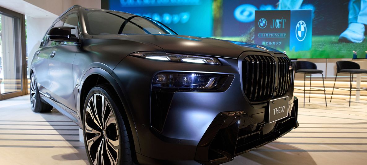 BMW X7 M60i xDrive BLACK-α