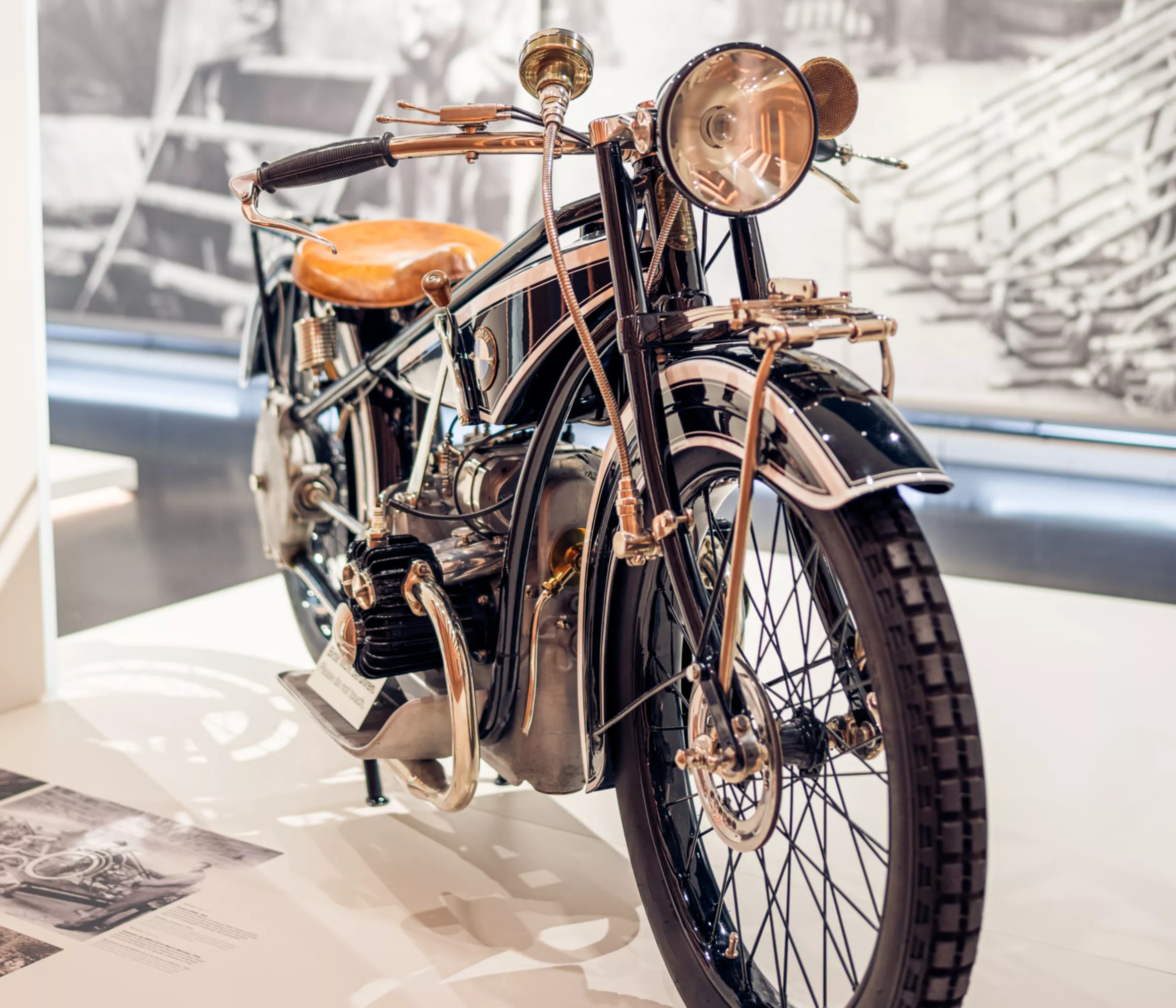 BMW Museum Ausstellung altes Motorrad