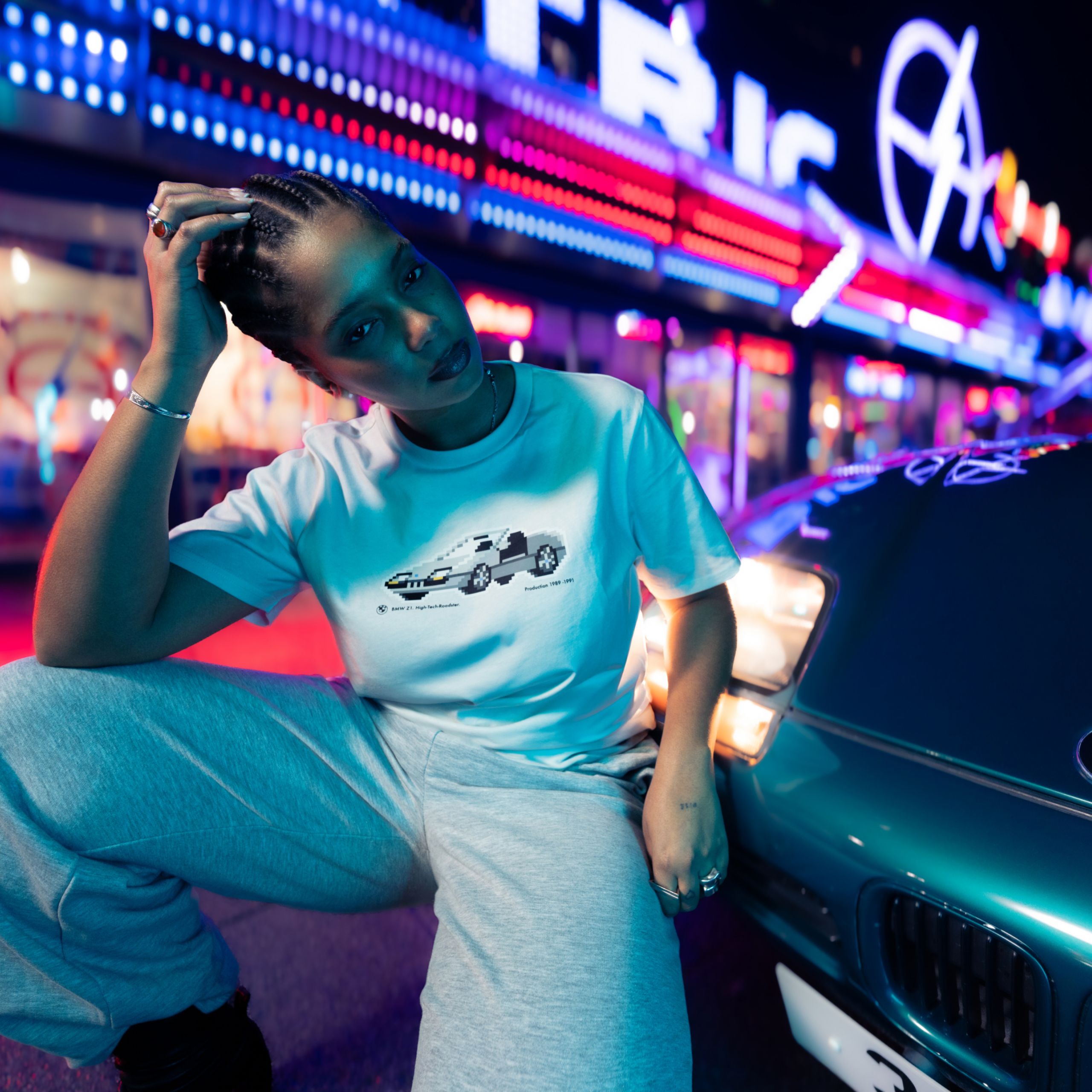 BMW Lifestyle košile v bílé barvě s motivem kresby BMW Z1