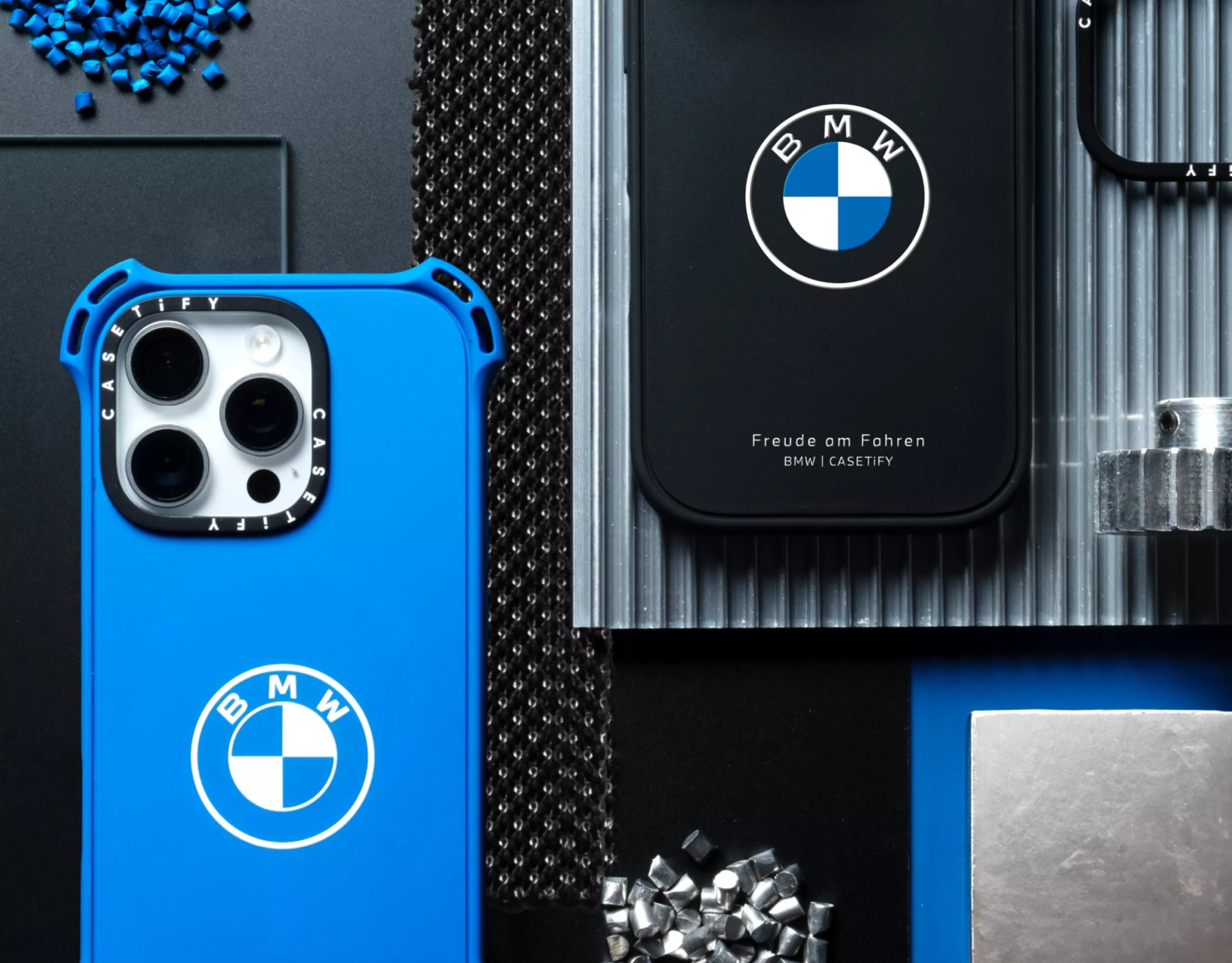 BMW Lifestyle : présentation de divers étuis pour smartphones et tablettes avec le logo BMW de différentes formes pour différents modèles de smartphones
