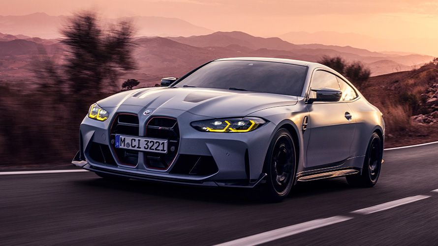 2022：BMW M4 CSL