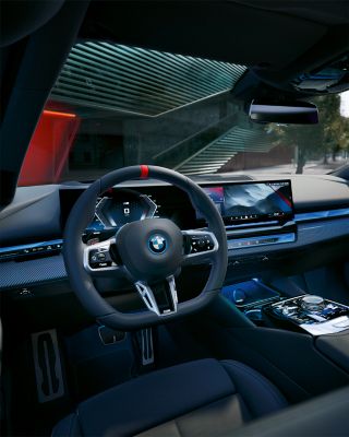BMW M5 Touring green interior