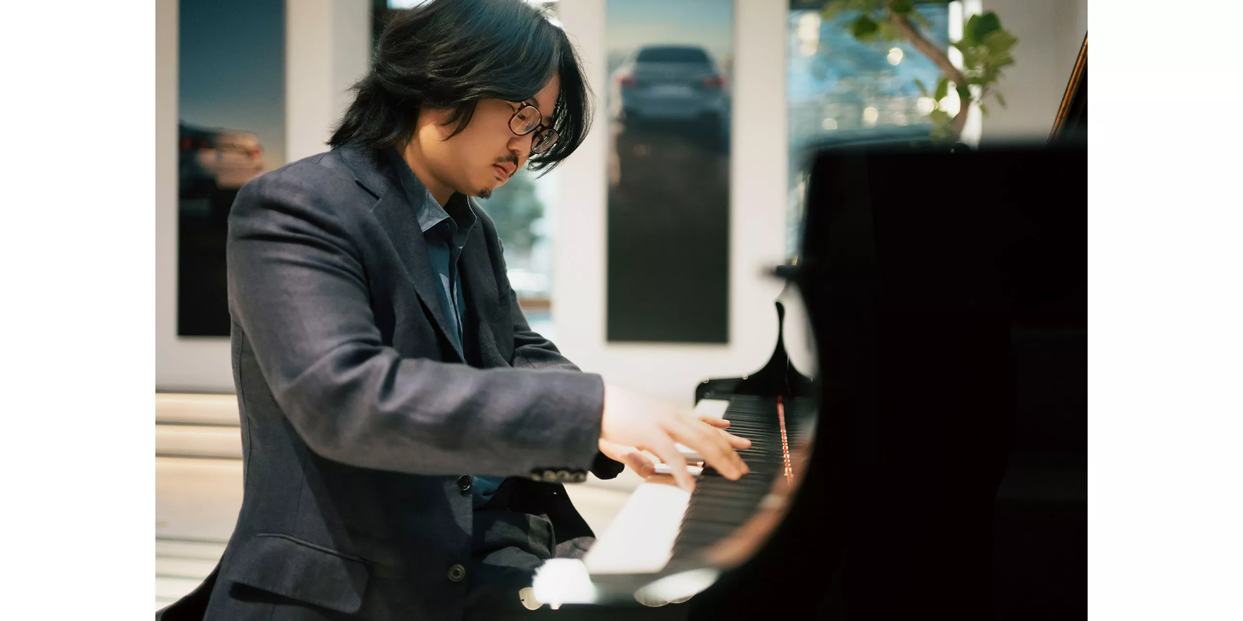 間近で生み出される芸術を、全身で感じる至福の時間。