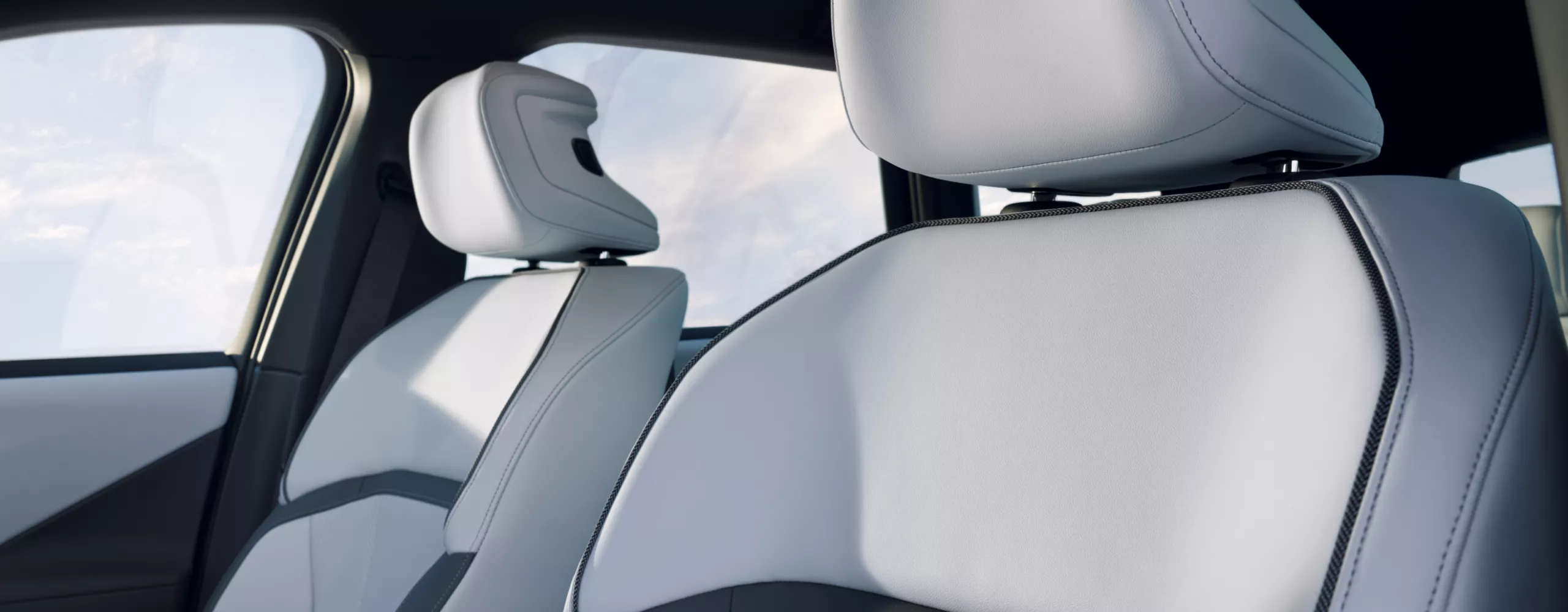 Ansicht der Multifunktionssitze aus Perspektive der Fahrerseite