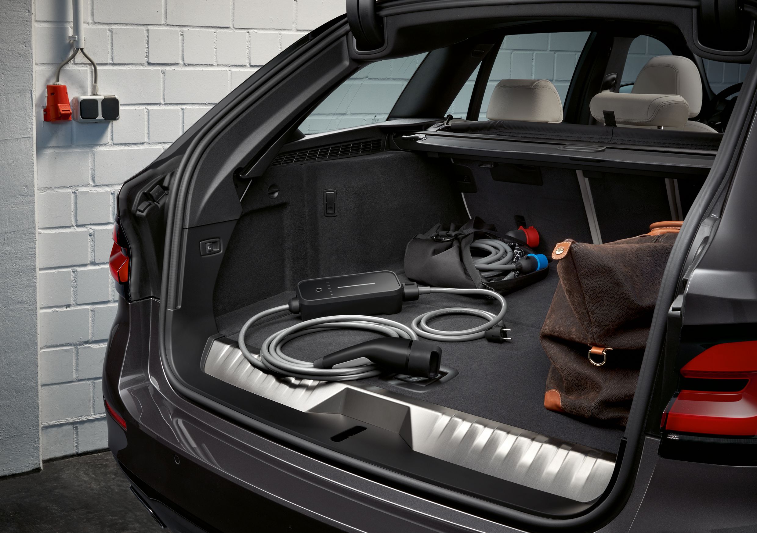 Genuine BMW accessories hub summer charging 
