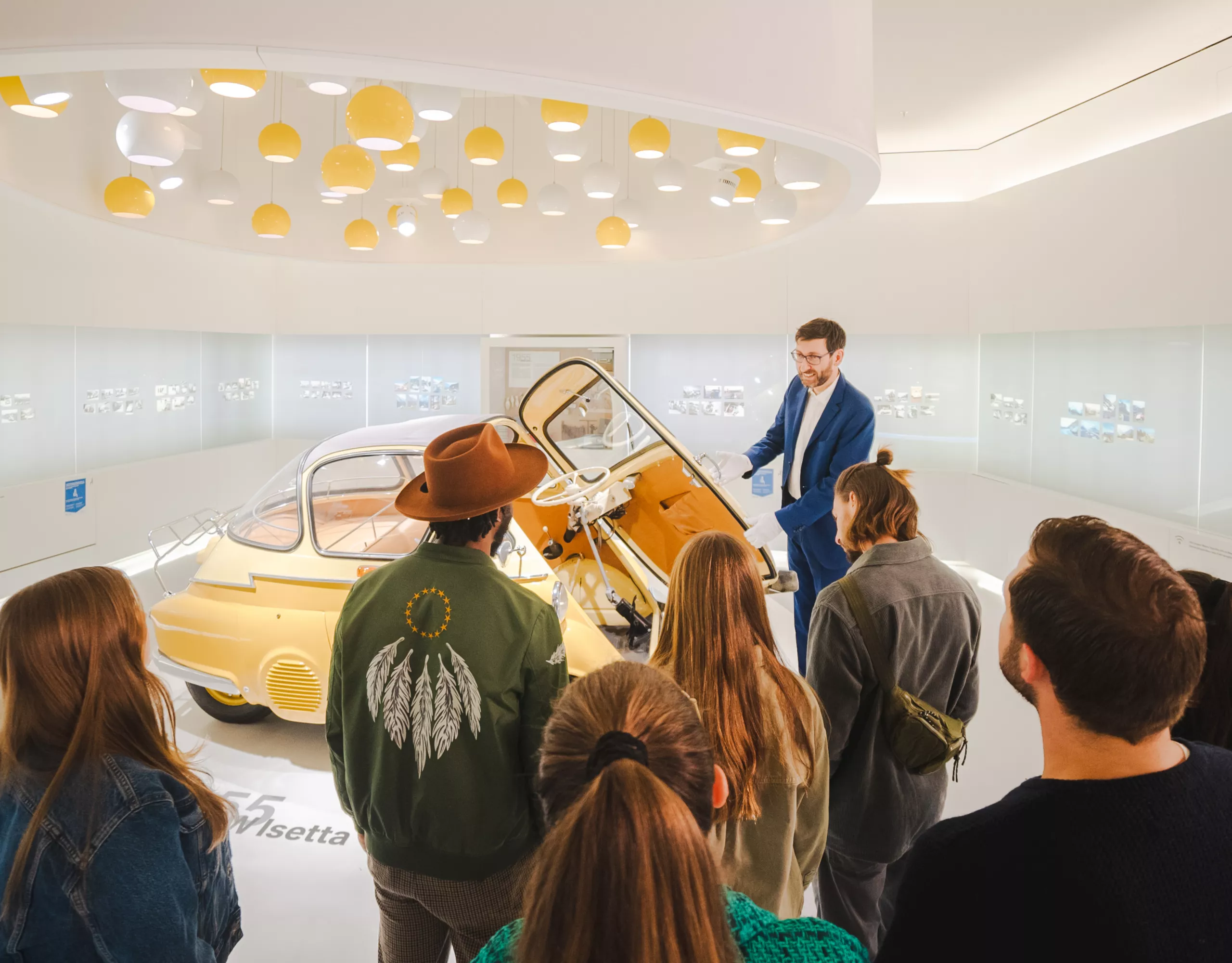 BMW Museum Program mit abwechslungsreichen Führungen