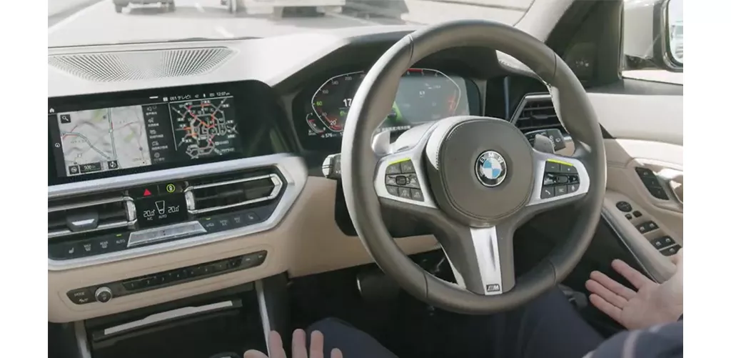 BMW 5シリーズ安全装備 | 安心のBMW360°SAFETY
