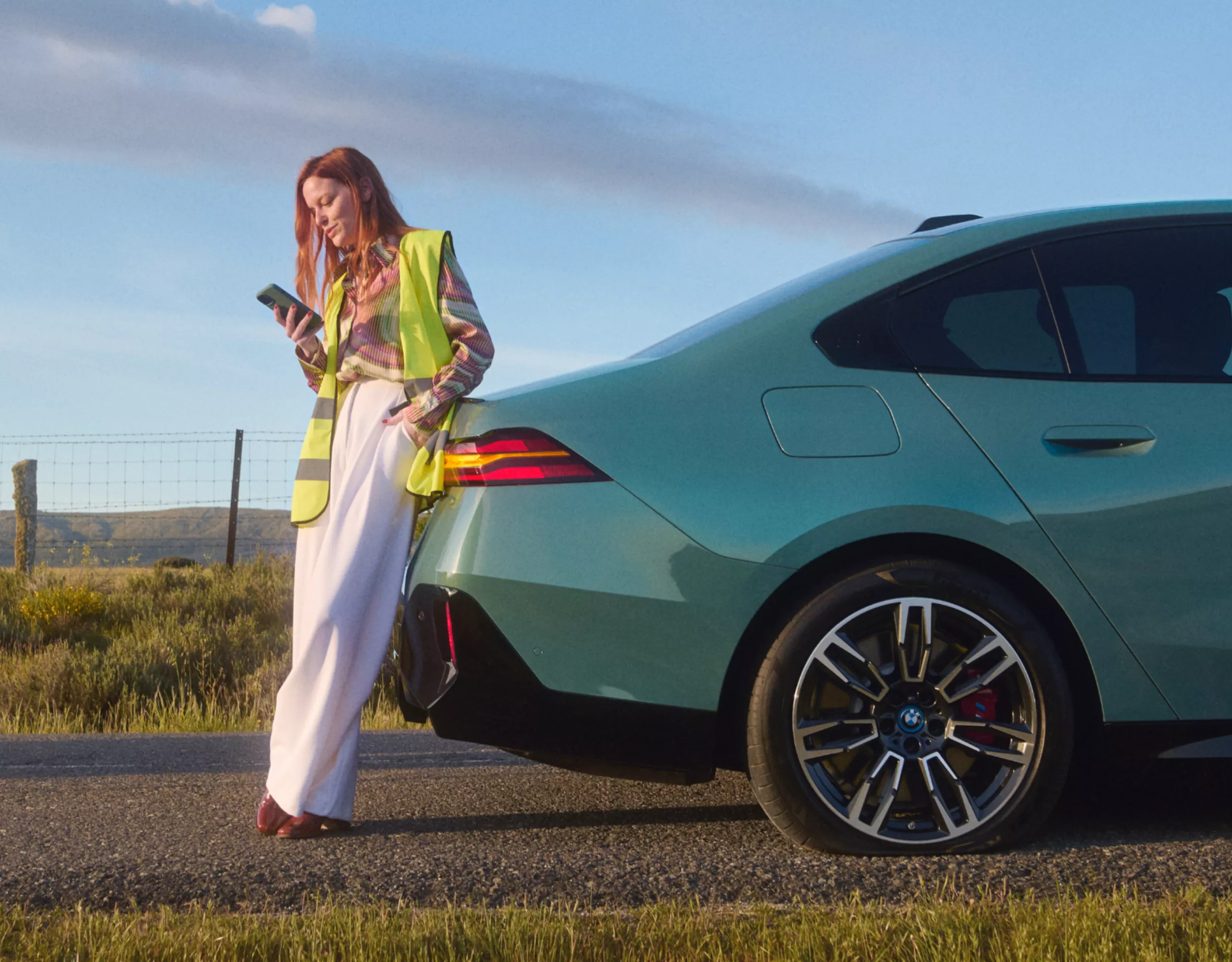 BMW Service – BMW Országúti segélyszolgálat és vészhelyzetmenedzsment: kapcsolatfelvételi módok