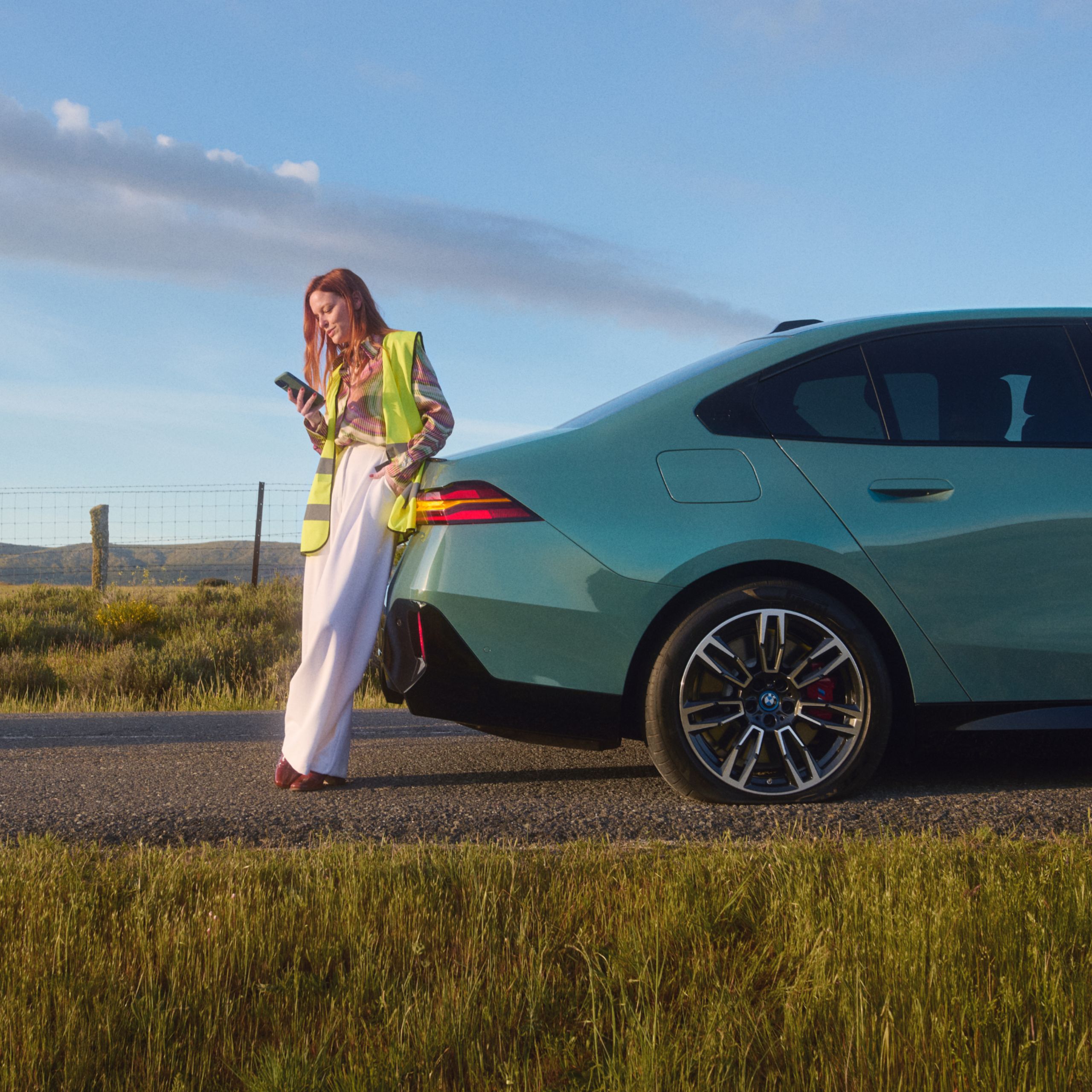 BMW Service – BMW Országúti segélyszolgálat és vészhelyzetmenedzsment: kapcsolatfelvételi módok