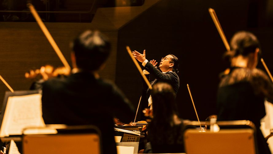 語り得ぬ感情を、時を超えて現出させる。