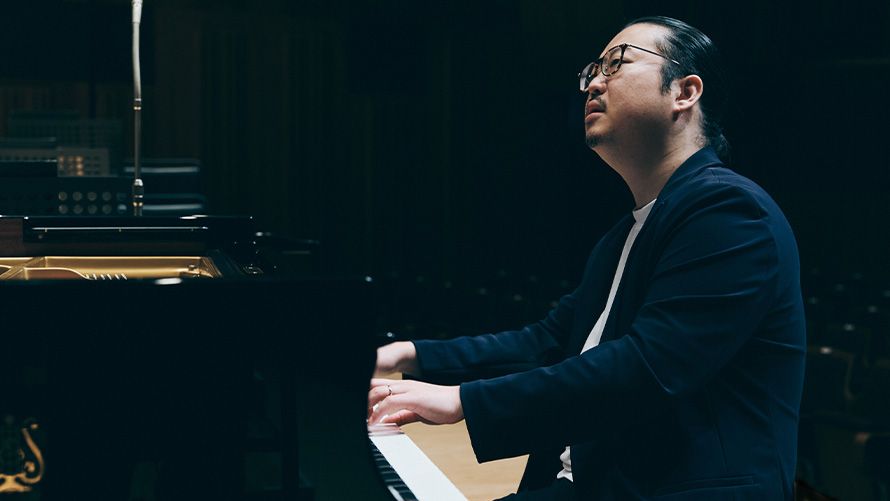 反田恭平 （ピアノ／指揮）