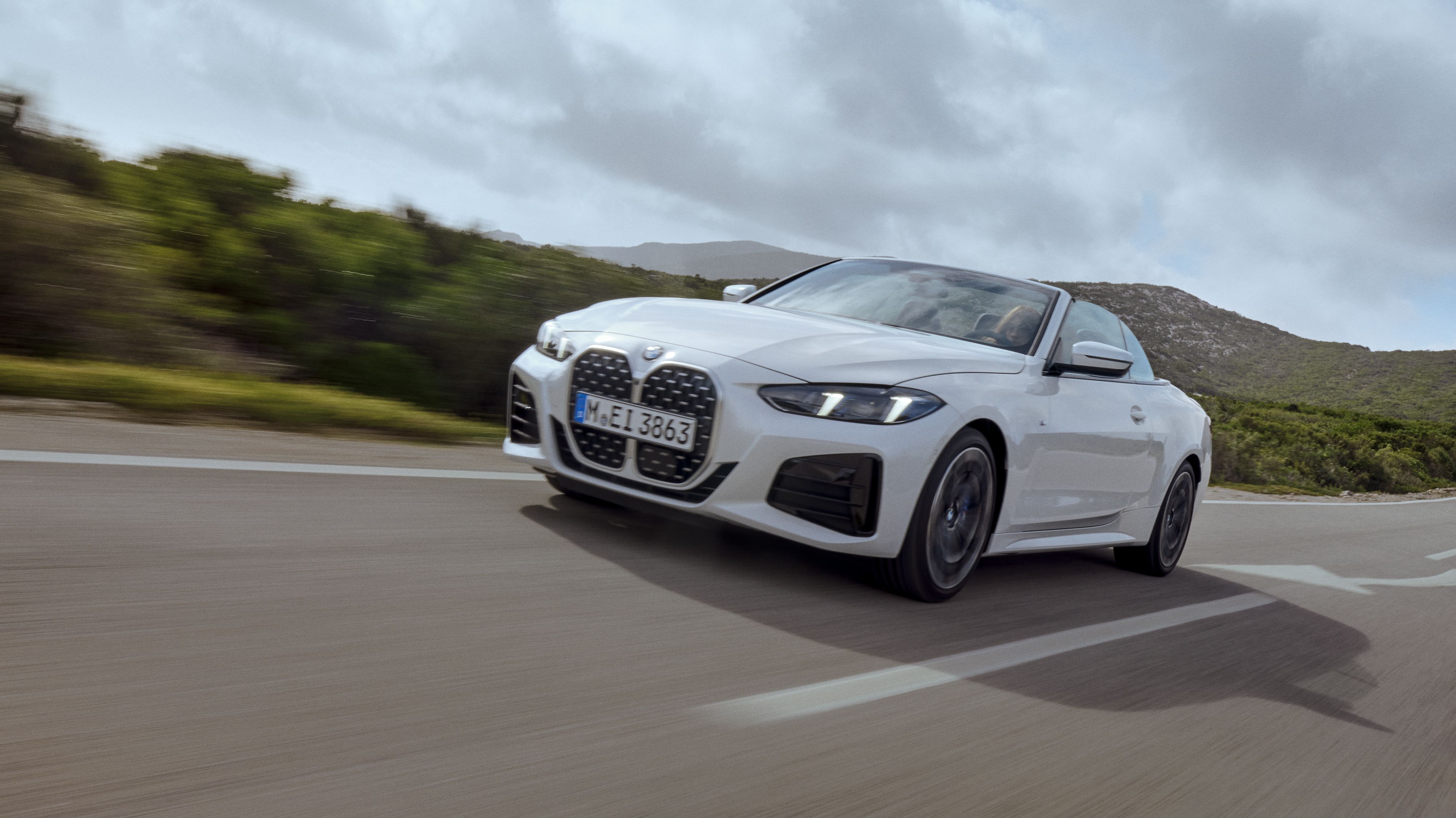 BMW 4 Series Convertible in Mineral White