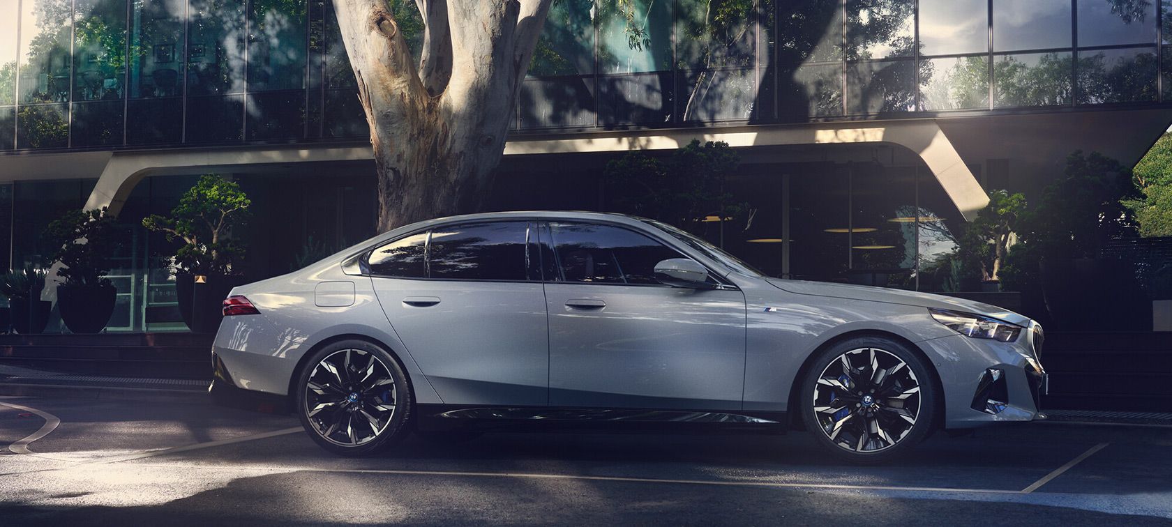 BMW i5
