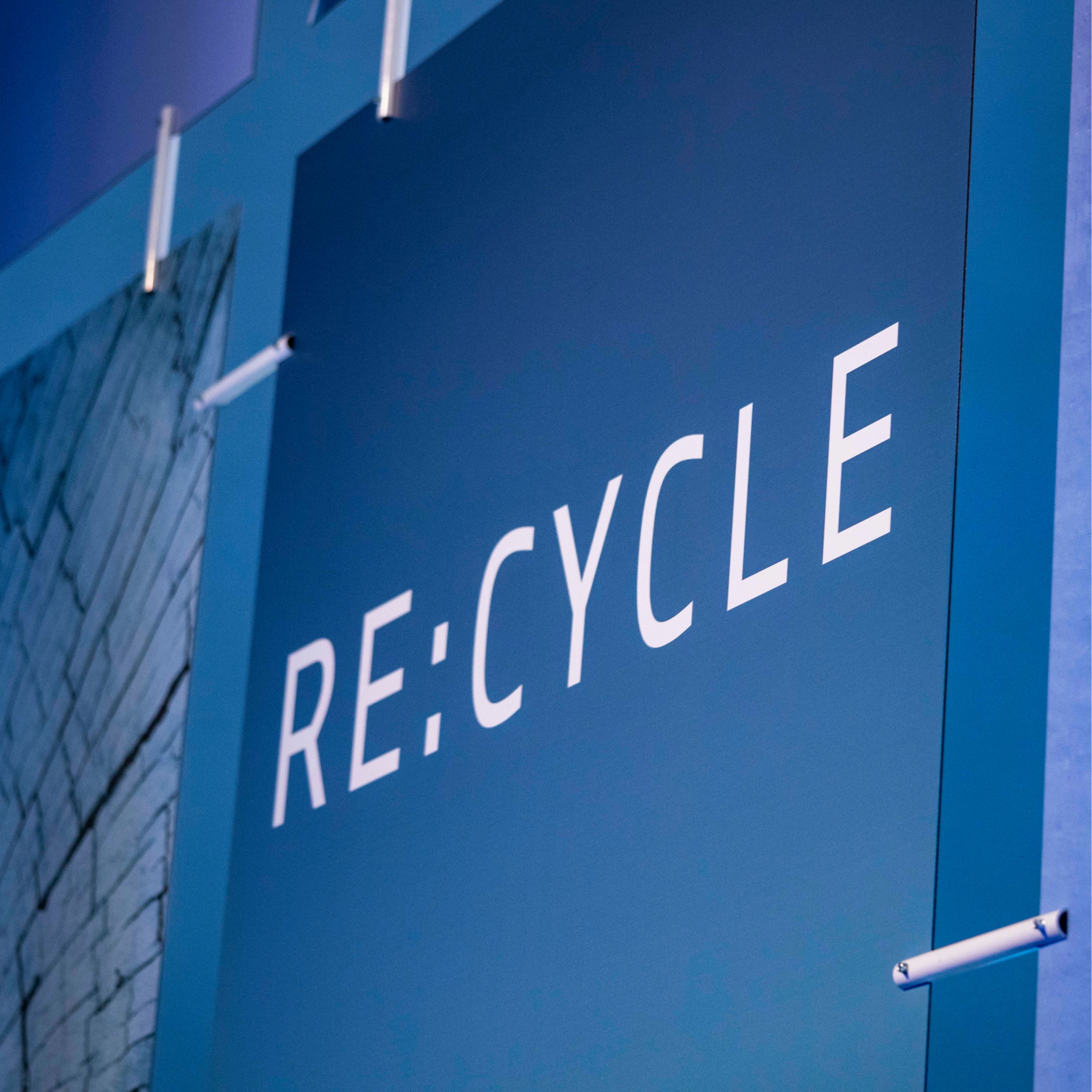 BMW Sustainability 2023 vehicle footprint circular economy recycling capability